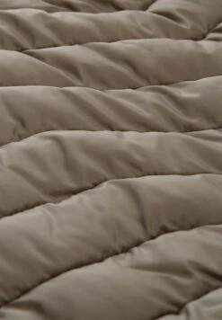 Tom Tailor Light Weight - Bodywarmer - Smokey Olive Green 13 Tom Tailor Light Weight - Bodywarmer - Smokey Olive Green -Tom Tailor 0131948c6e6e4b999c3666b9db167d09