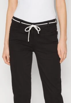 Tom Tailor Alexa Capri - Shorts - Deep Black -Tom Tailor 01aa5bcfa0e848478b8677d0d127dac8