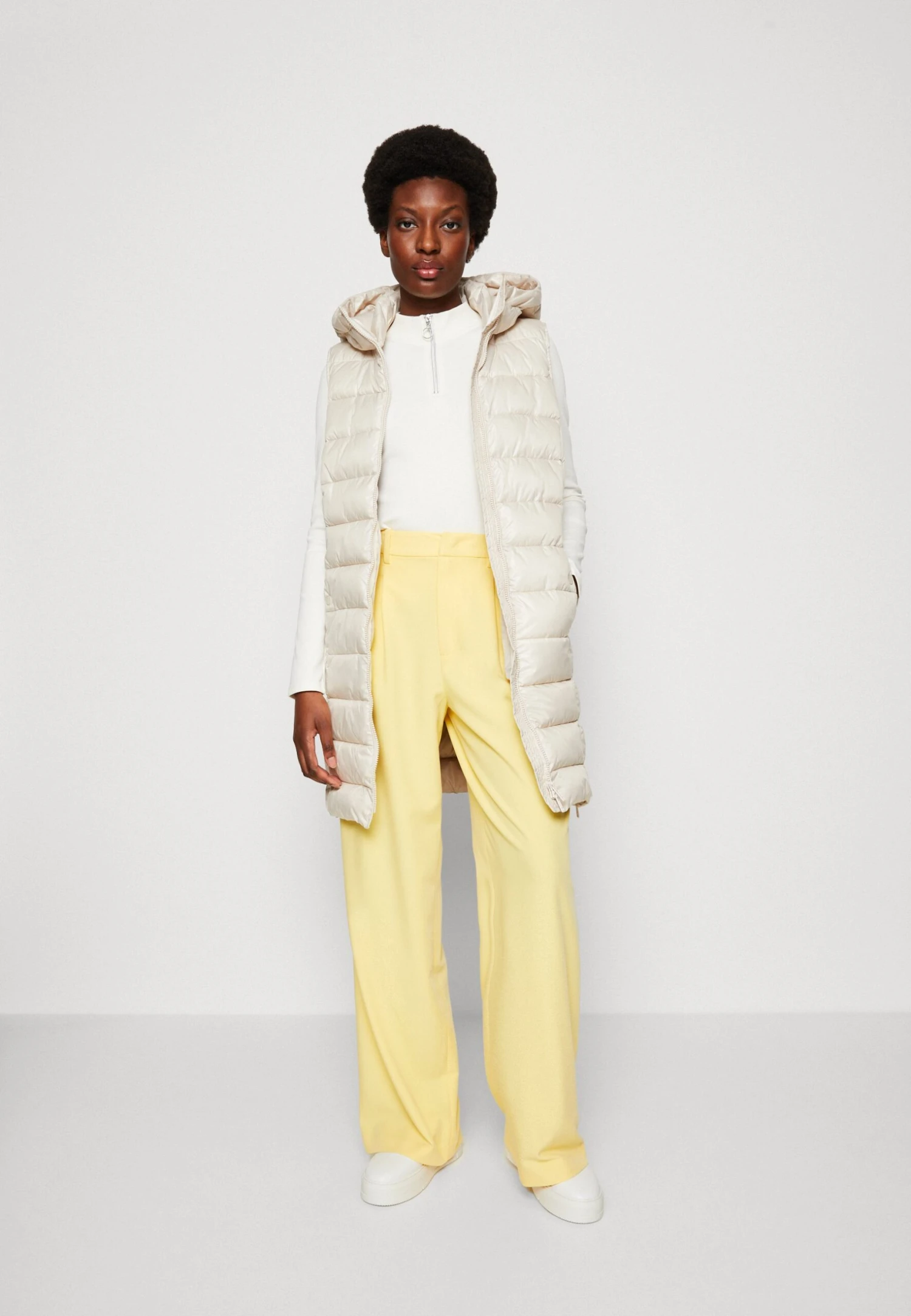 Tom Tailor Long Lightweight Vest - Bodywarmer - Dusty Beige 2 Tom Tailor Long Lightweight Vest - Bodywarmer - Dusty Beige - Afbeelding 2