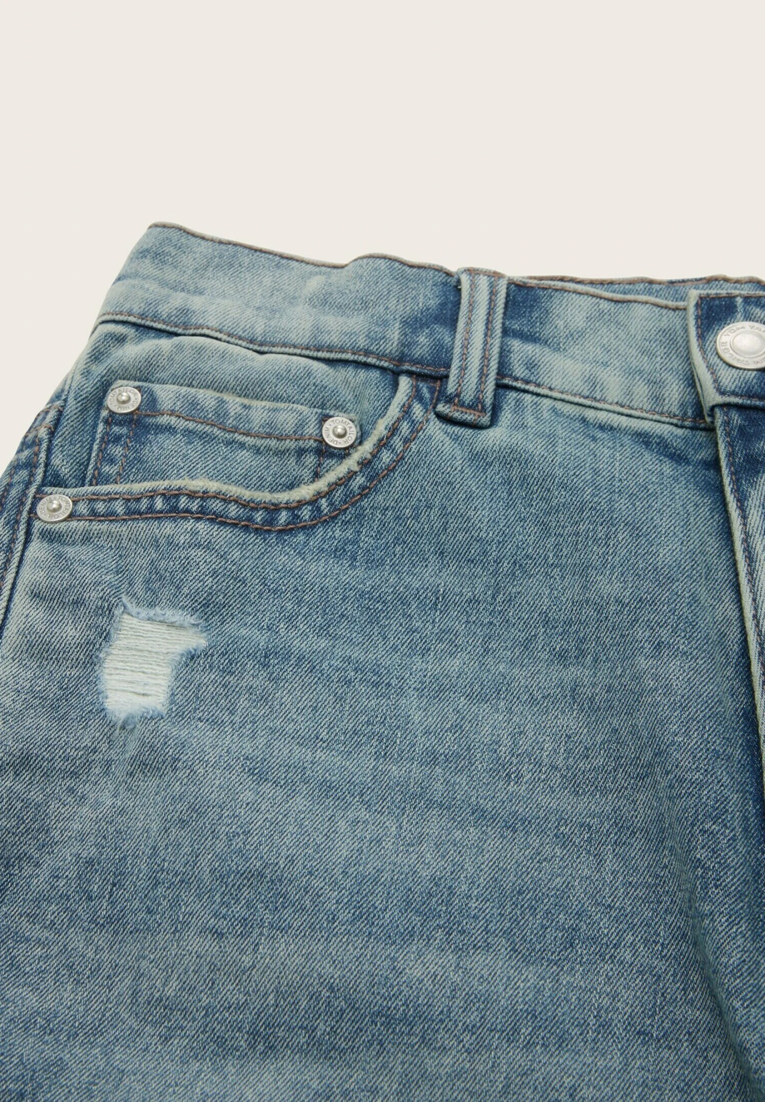 Tom Tailor Im Destroyed Look - Jeansshort - Destroyed Bleached Blue Denim 3 Tom Tailor Im Destroyed Look - Jeansshort - Destroyed Bleached Blue Denim - Afbeelding 3