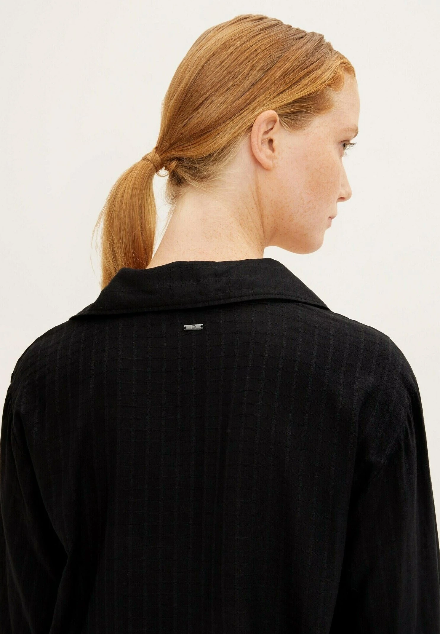 TOM TAILOR Denim In Wickeloptik - Blouse - Deep Black 4 TOM TAILOR Denim In Wickeloptik - Blouse - Deep Black - Afbeelding 4