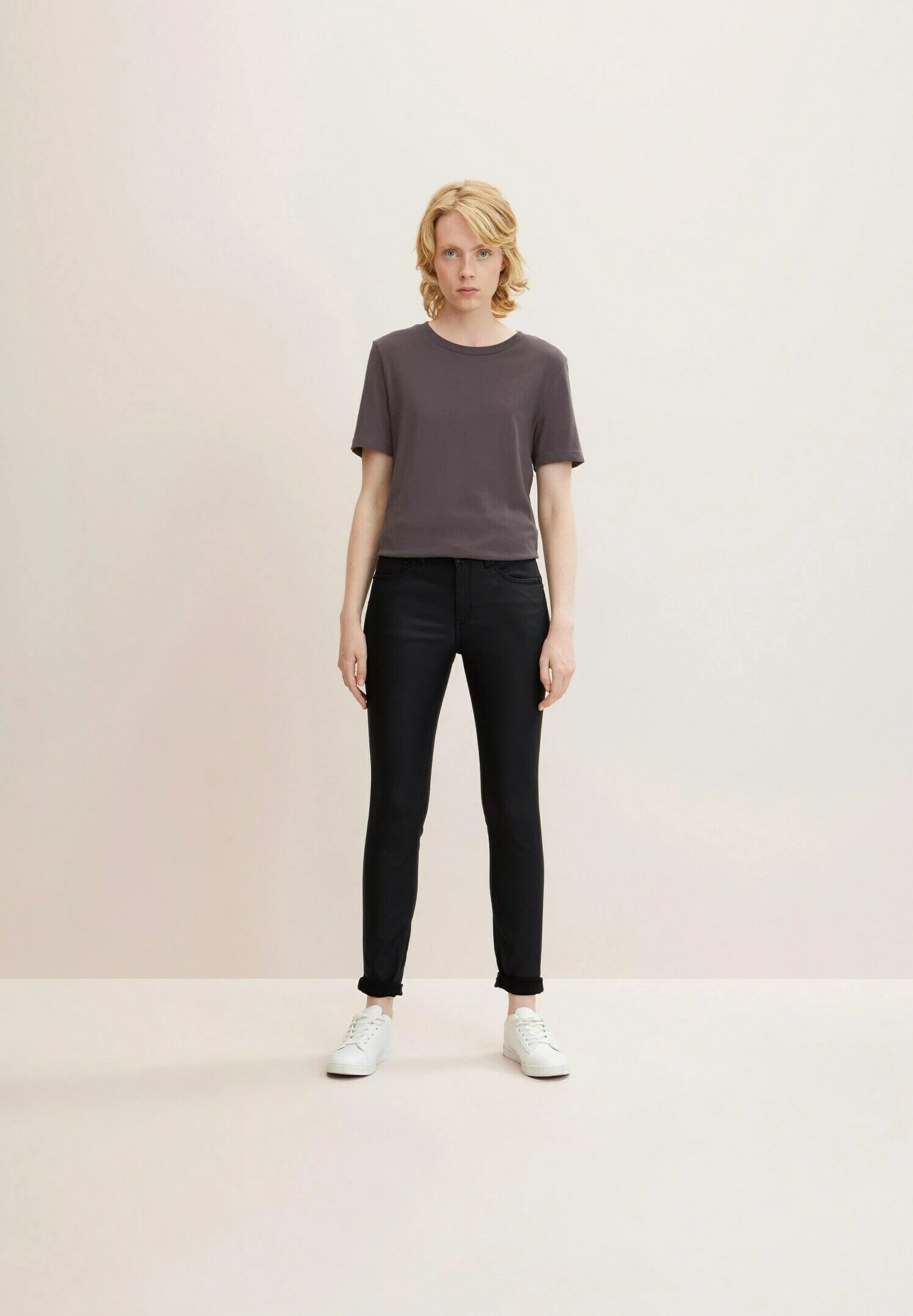 TOM TAILOR Denim Nela- Jeans Skinny Fit - Coated Black Denim 1 TOM TAILOR Denim Nela- Jeans Skinny Fit - Coated Black Denim