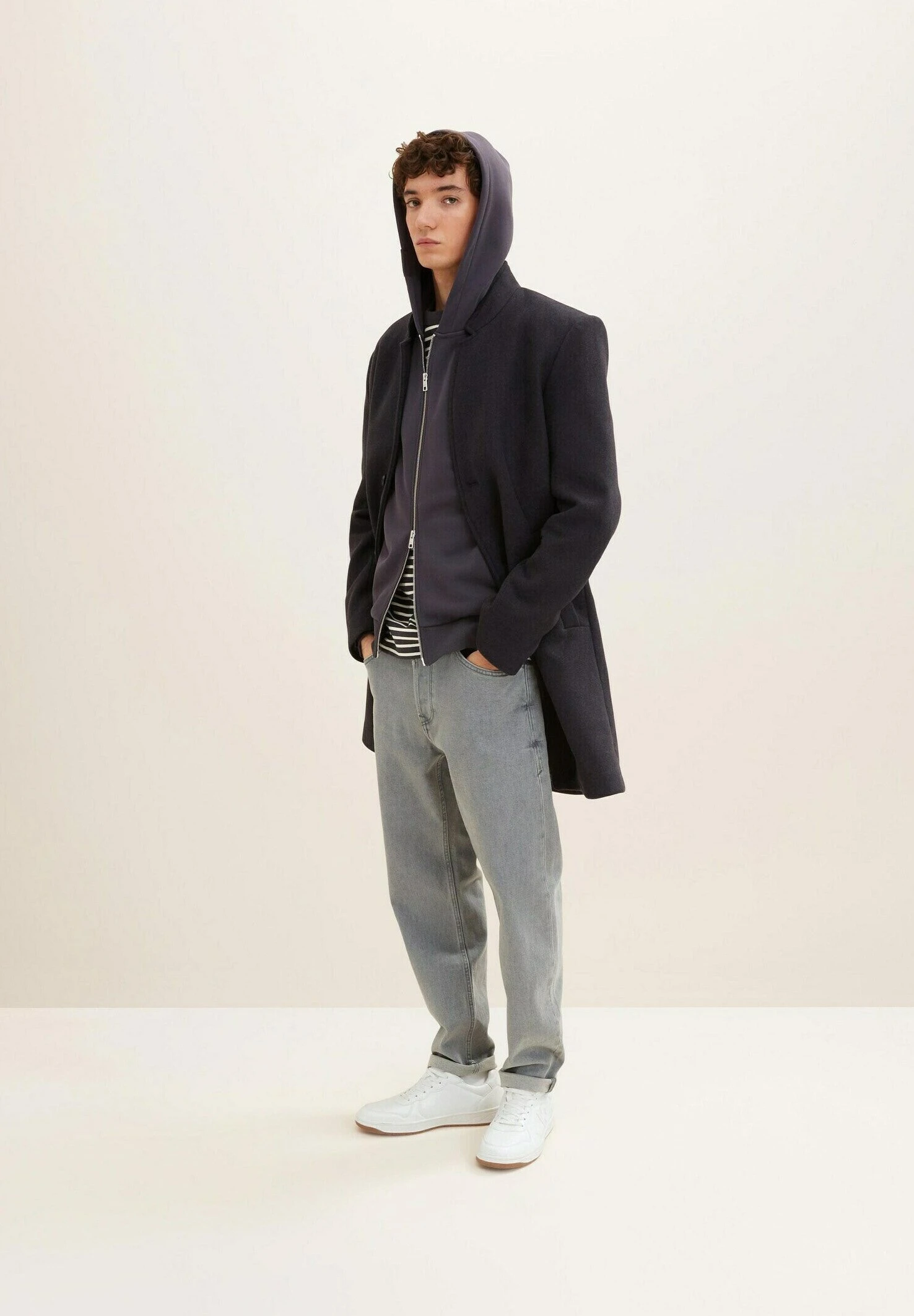 TOM TAILOR Denim Mit Logo-Detail - Sweater Met Rits - Coal Grey 2 TOM TAILOR Denim Mit Logo-Detail - Sweater Met Rits - Coal Grey - Afbeelding 2