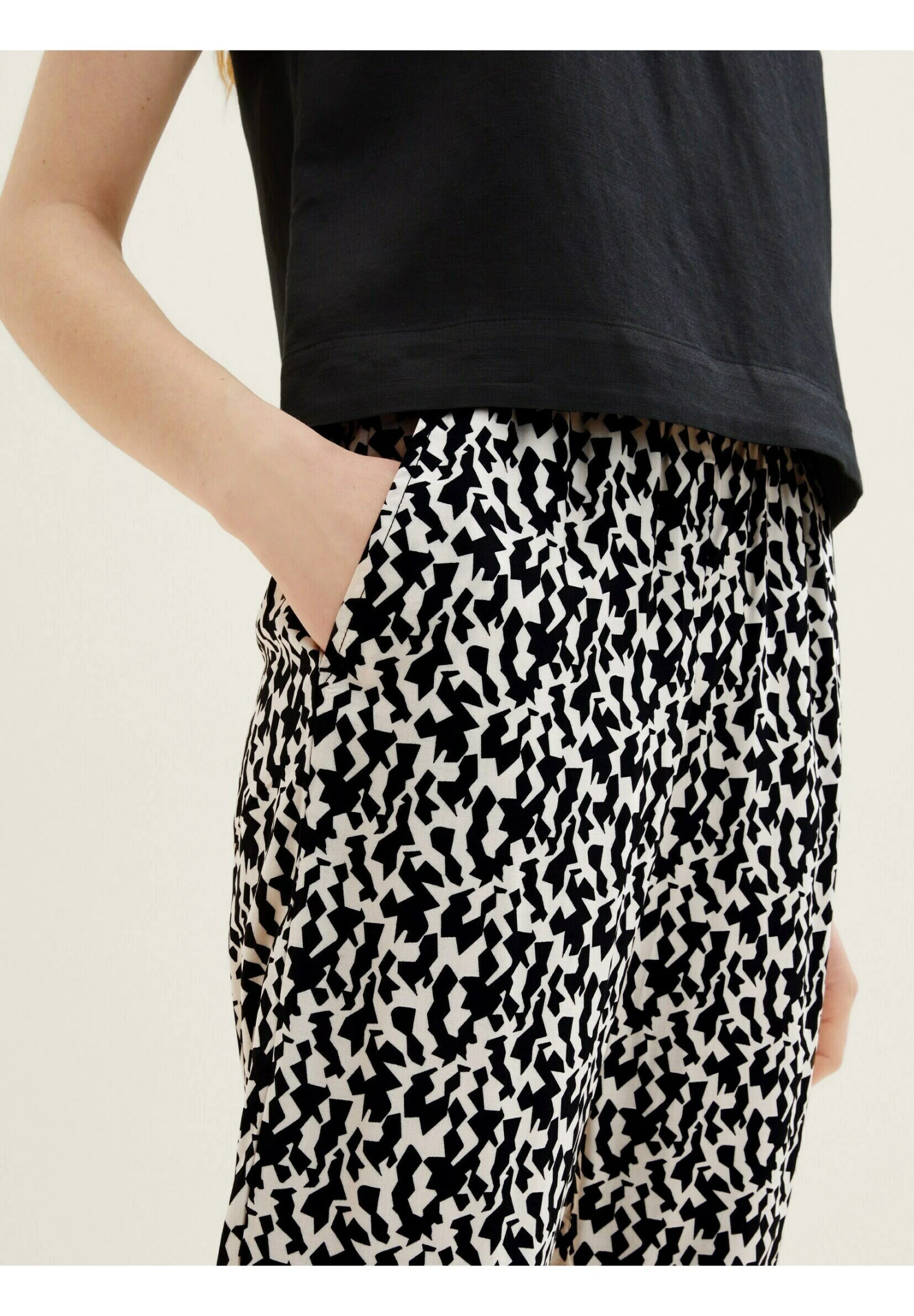 Tom Tailor Cropped - Broek - Black Small Abstract Design 4 Tom Tailor Cropped - Broek - Black Small Abstract Design - Afbeelding 4