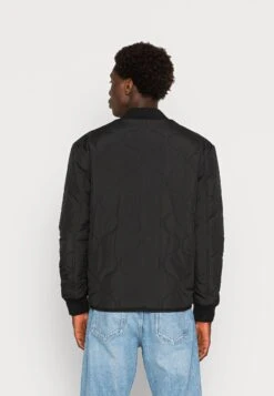 TOM TAILOR Denim Quilted Liner Jacket - Bomberjacks - Black 7 TOM TAILOR Denim Quilted Liner Jacket - Bomberjacks - Black -Tom Tailor 2bdf140ae6434337b835b8624b715af6