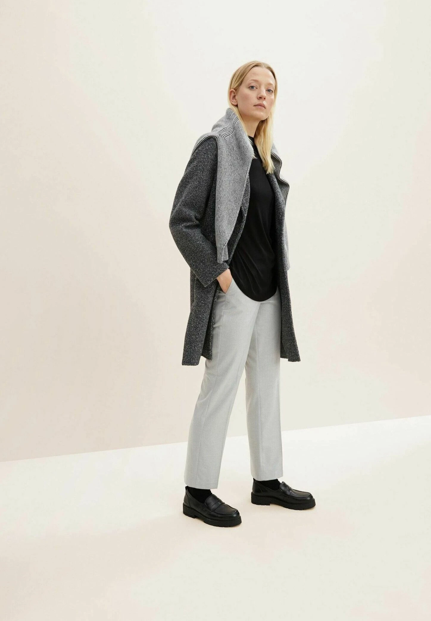 Tom Tailor Mit Stehkragen - Longsleeve - Deep Black 2 Tom Tailor Mit Stehkragen - Longsleeve - Deep Black - Afbeelding 2