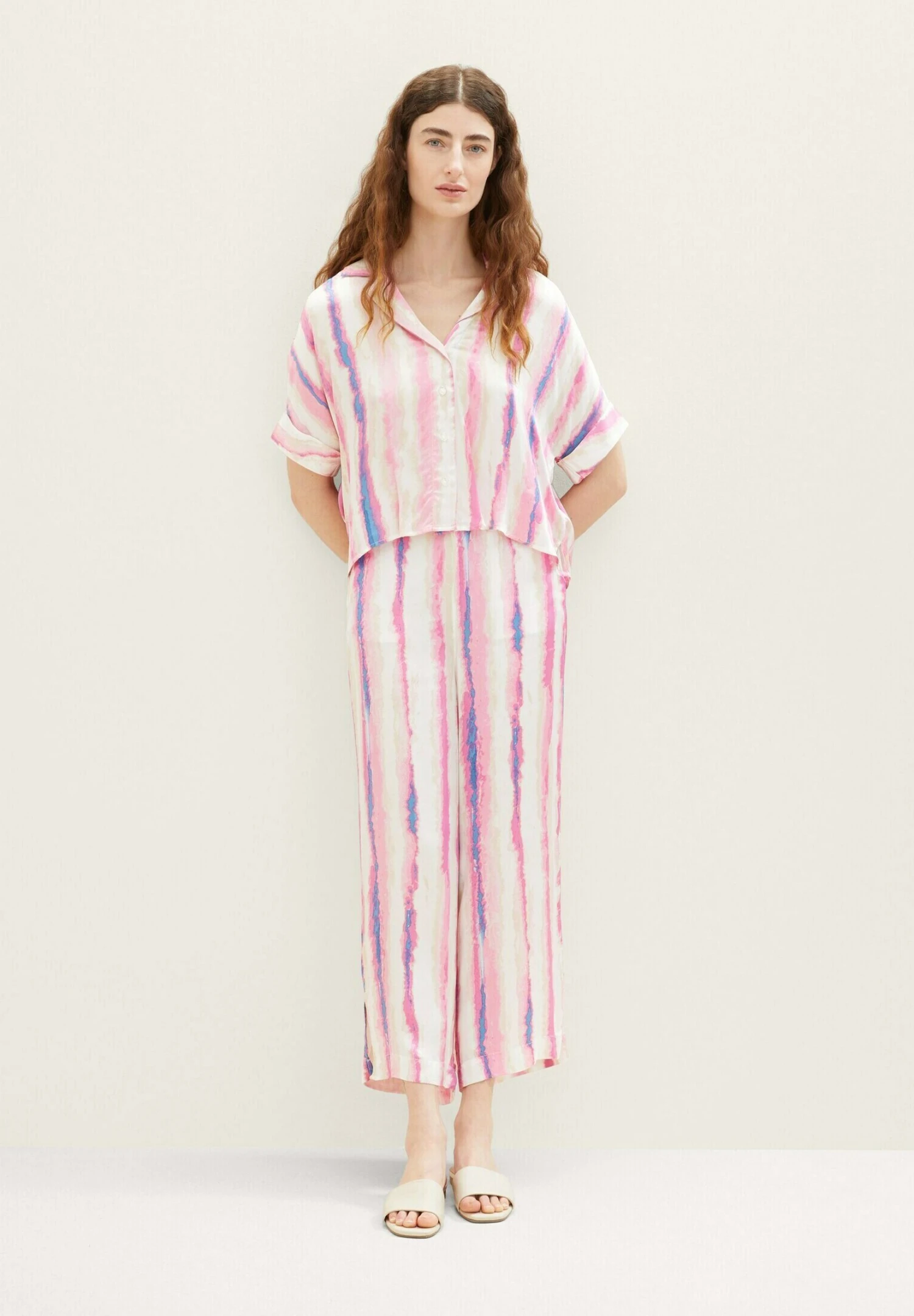Tom Tailor Loose Fit- Overhemdblouse - Pink Tie Dye Stripe 2 Tom Tailor Loose Fit- Overhemdblouse - Pink Tie Dye Stripe - Afbeelding 2