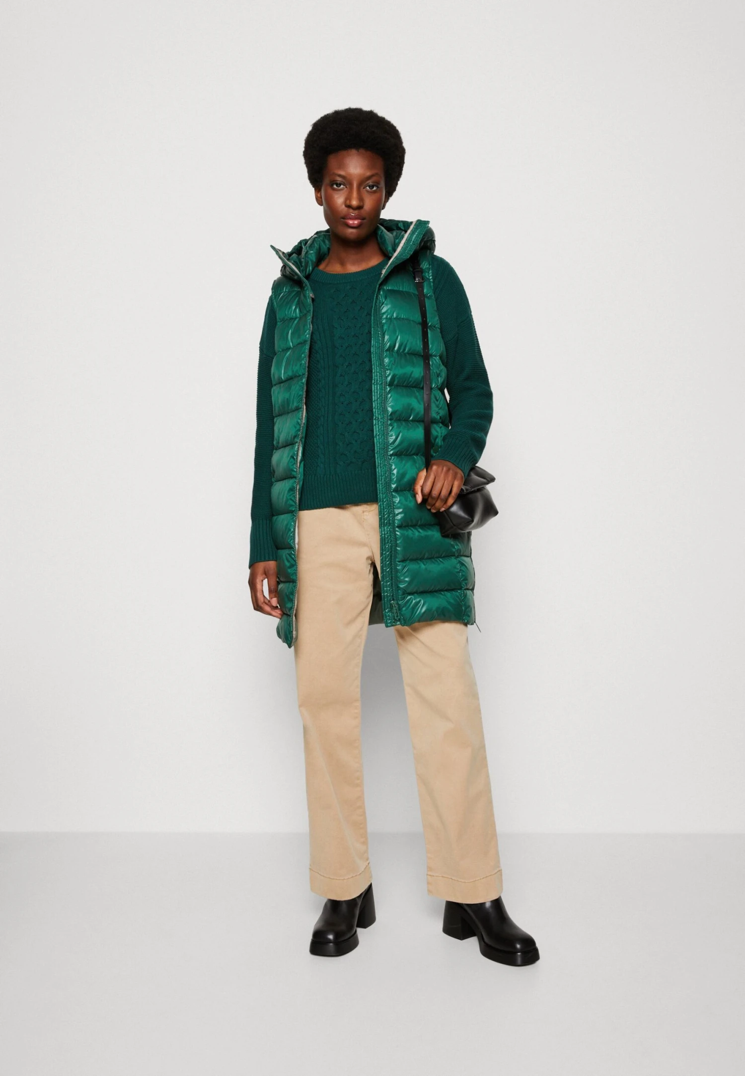 Tom Tailor Long Lightweight Vest - Bodywarmer - Pineneedle Green 2 Tom Tailor Long Lightweight Vest - Bodywarmer - Pineneedle Green - Afbeelding 2