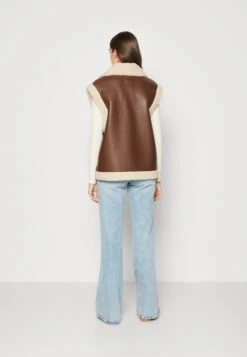 TOM TAILOR Denim Vest - Bodywarmer - Roasted Coffee Brown 8 TOM TAILOR Denim Vest - Bodywarmer - Roasted Coffee Brown -Tom Tailor 4043bc56a92b494d87e0b35fb2caa39d