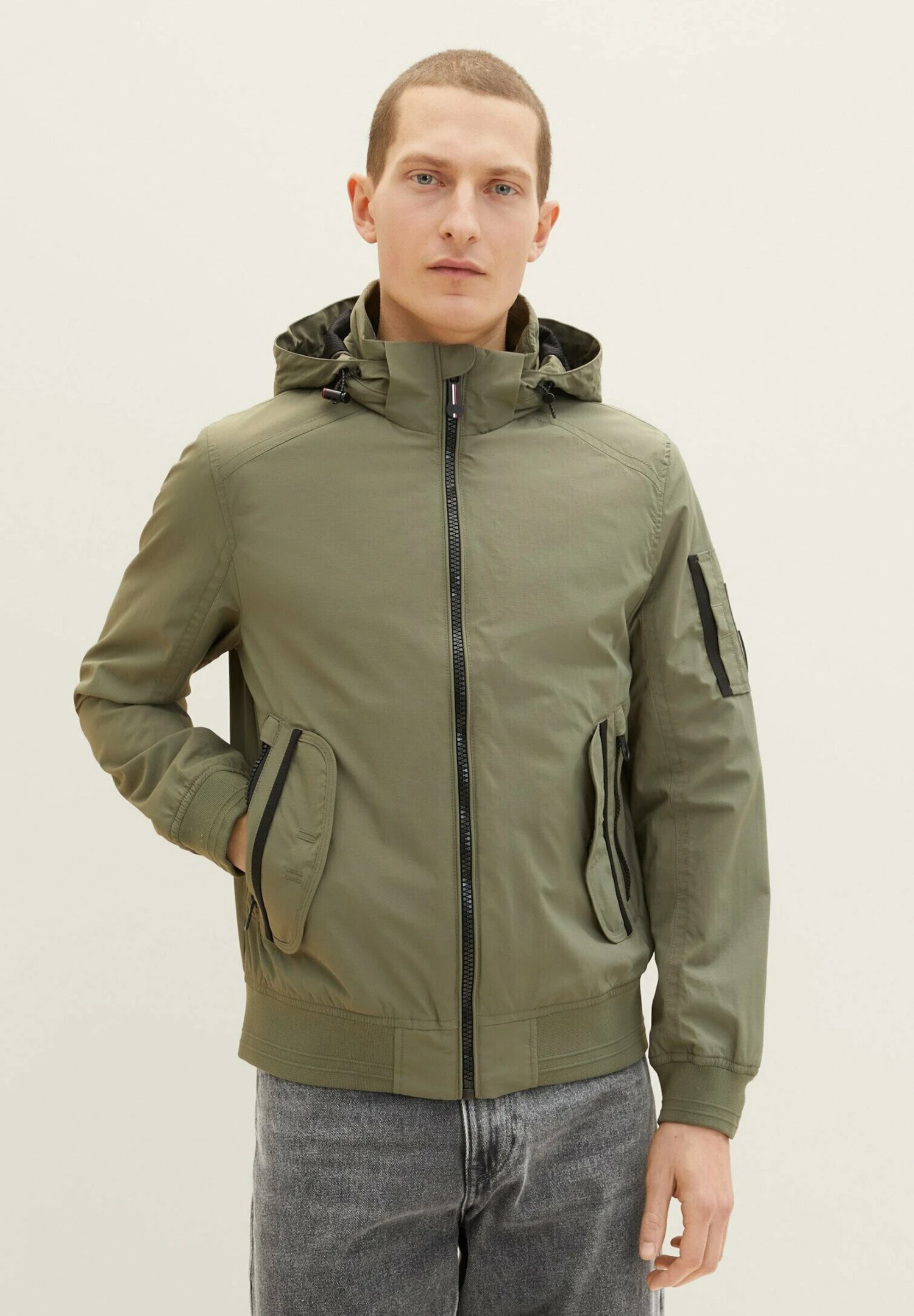 Tom Tailor Lichte Jas - Dusty Olive Green 1 Tom Tailor Lichte Jas - Dusty Olive Green