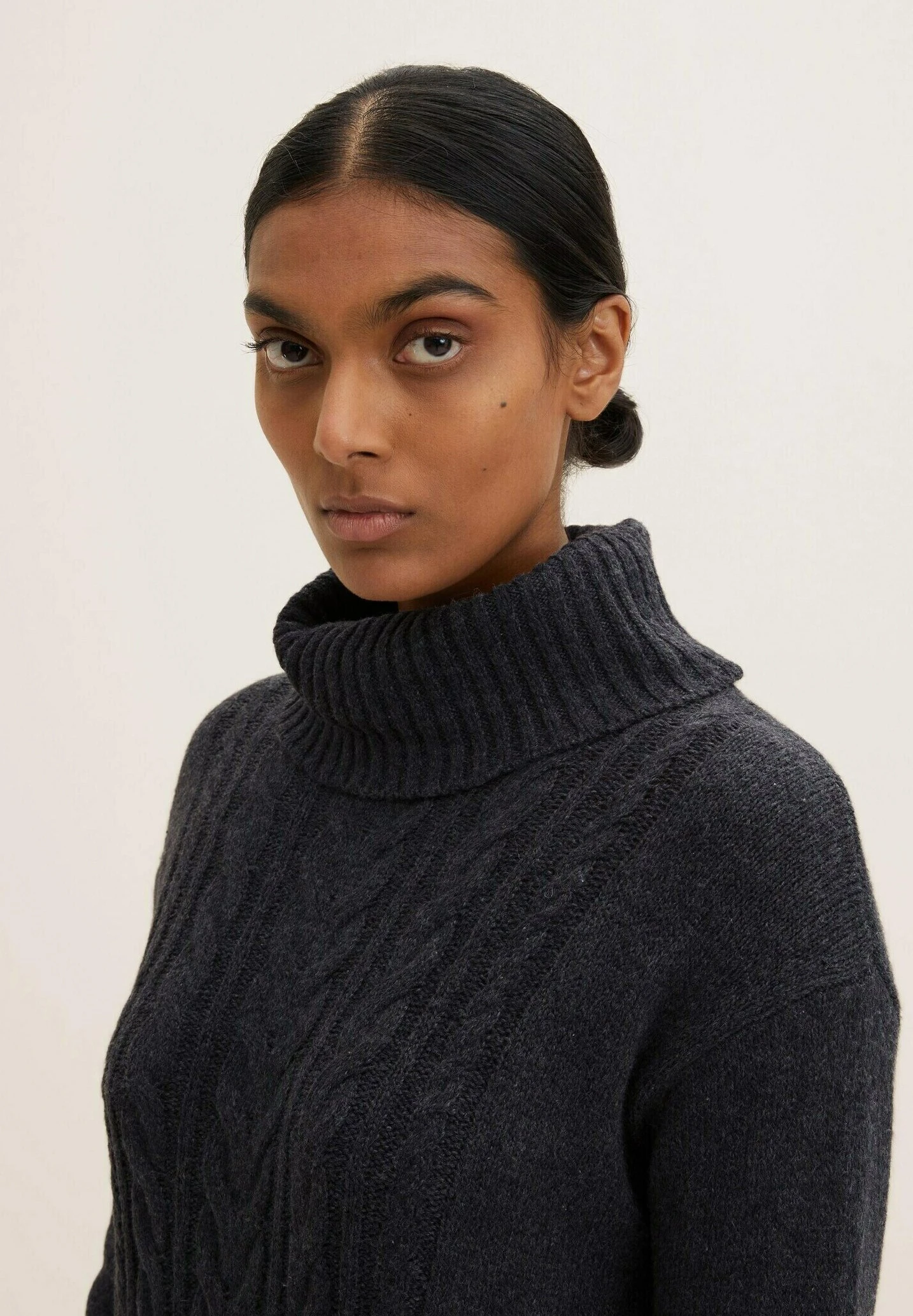 Tom Tailor In Midilänge - Gebreide Jurk - Evident Anthracite Melange 4 Tom Tailor In Midilänge - Gebreide Jurk - Evident Anthracite Melange - Afbeelding 4