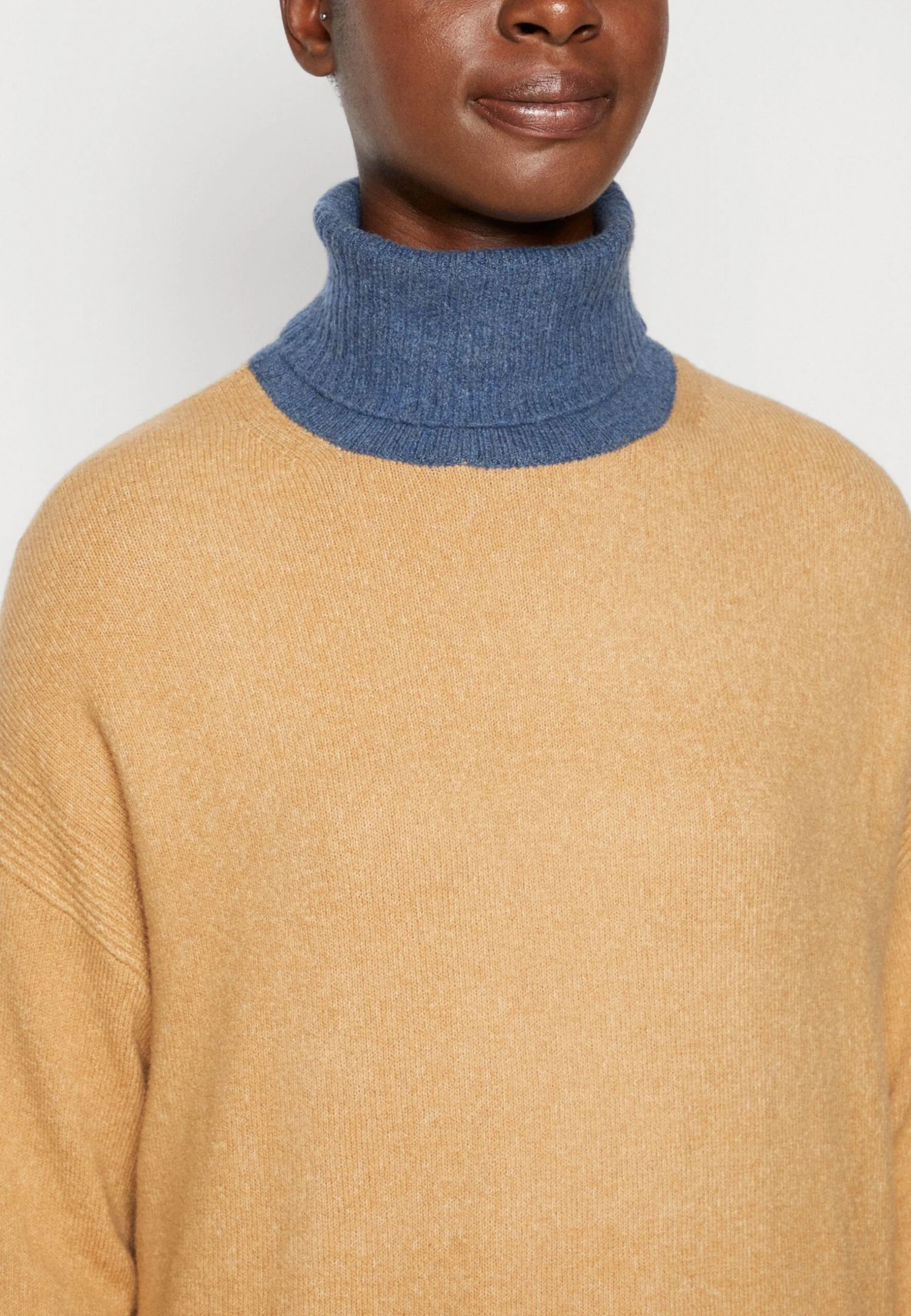 Tom Tailor Turtleneck Colorblock - Trui - Soft Light Camel 6 Tom Tailor Turtleneck Colorblock - Trui - Soft Light Camel - Afbeelding 6