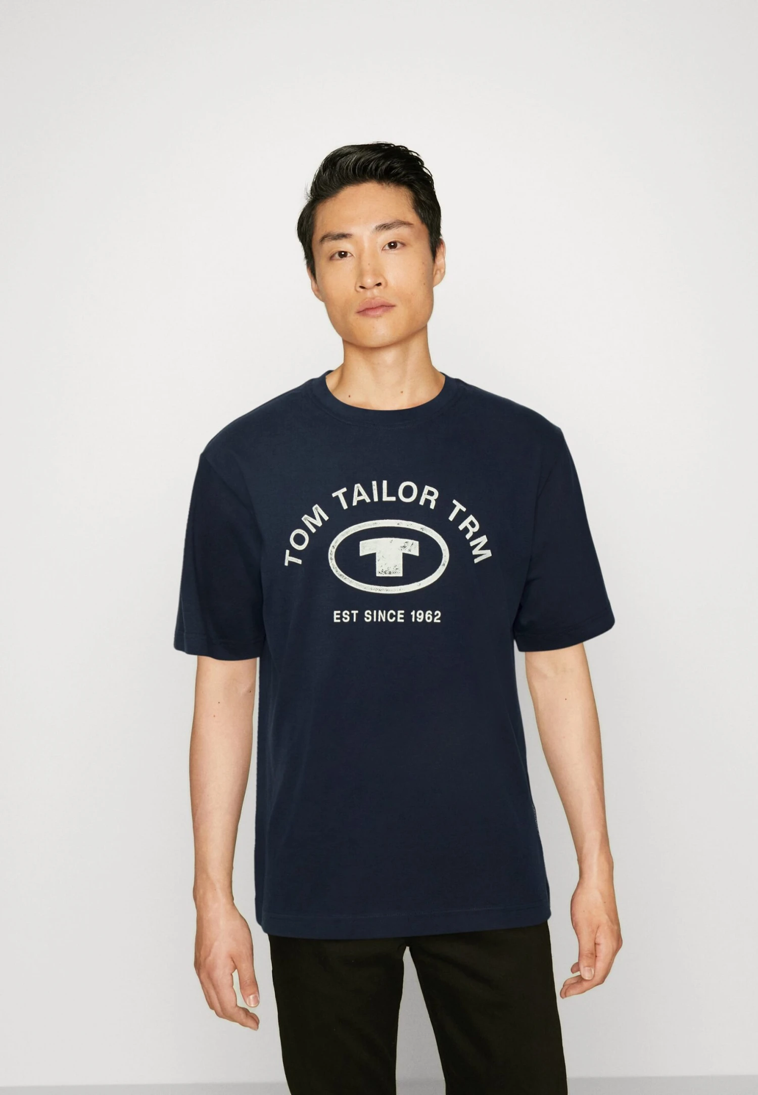 Tom Tailor Relaxed Crewneck Logo- T-Shirt Print - Sky Captain Blue 1 Tom Tailor Relaxed Crewneck Logo- T-Shirt Print - Sky Captain Blue