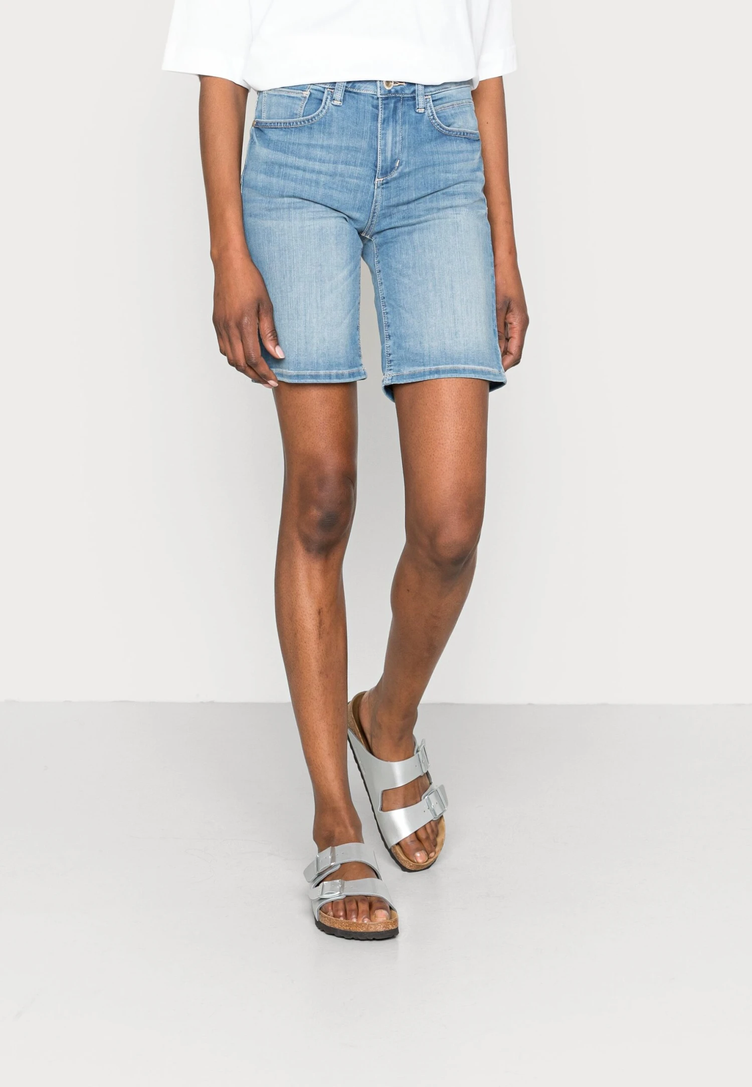 Tom Tailor Alexa Bermuda - Jeansshort - Light Stone Wash Denim 1 Tom Tailor Alexa Bermuda - Jeansshort - Light Stone Wash Denim