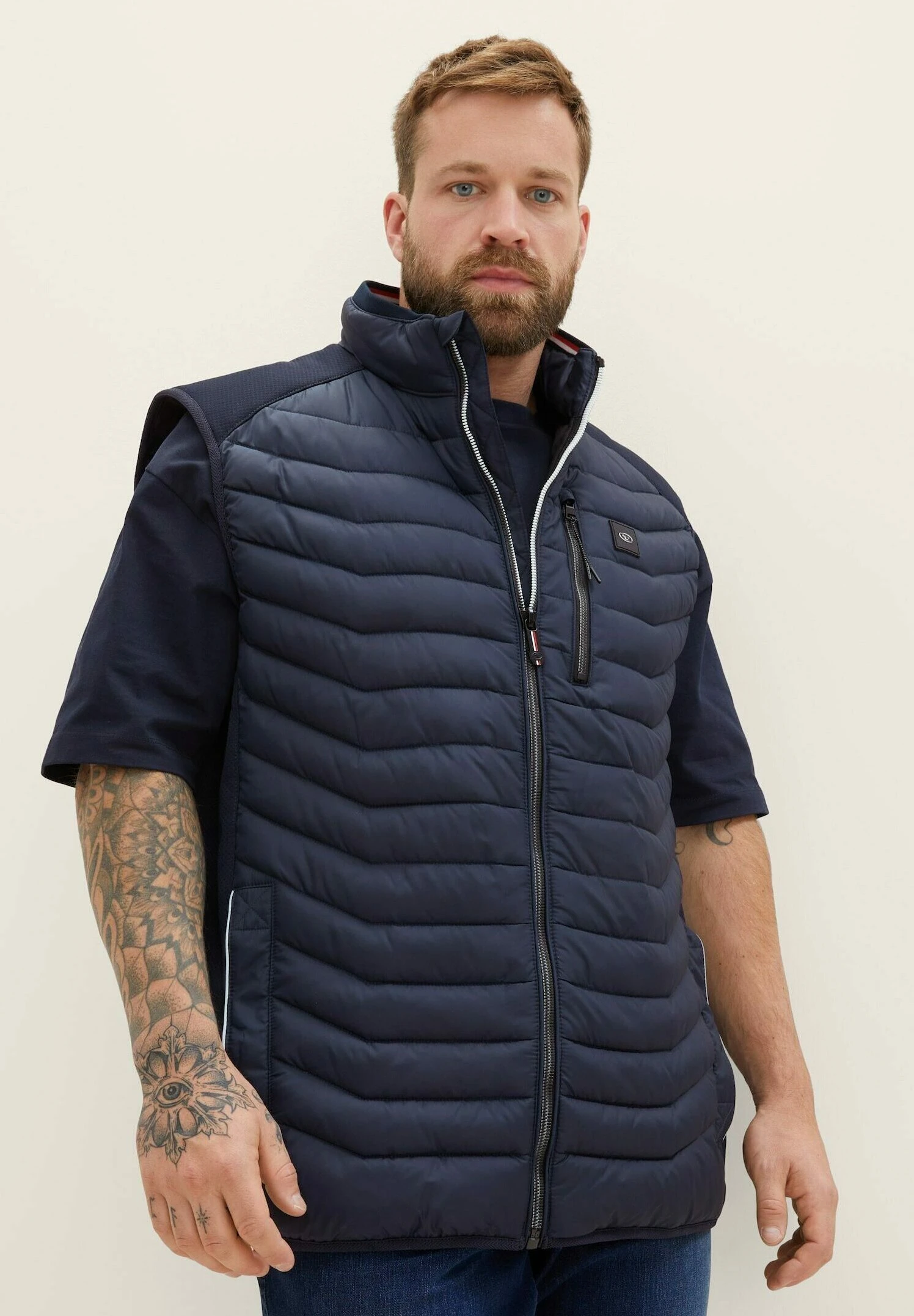 Tom Tailor Plus - Hybrid - Bodywarmer - Sky Captain Blue 4 Tom Tailor Plus - Hybrid - Bodywarmer - Sky Captain Blue - Afbeelding 4
