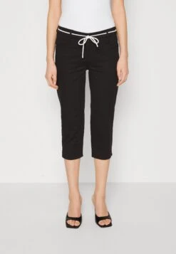 Tom Tailor Alexa Capri - Shorts - Deep Black