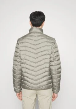 Tom Tailor Light Weight- Jas - Smokey Olive Green 7 Tom Tailor Light Weight- Jas - Smokey Olive Green -Tom Tailor 4ad79fc6e47e4cfa95b326211bfcb09e