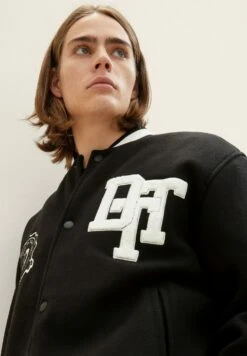 TOM TAILOR Denim Im Uni-Look - Bomberjacks - Black 9 TOM TAILOR Denim Im Uni-Look - Bomberjacks - Black -Tom Tailor 50af2849a8f44458a8ec9cc8dcb8d7e6