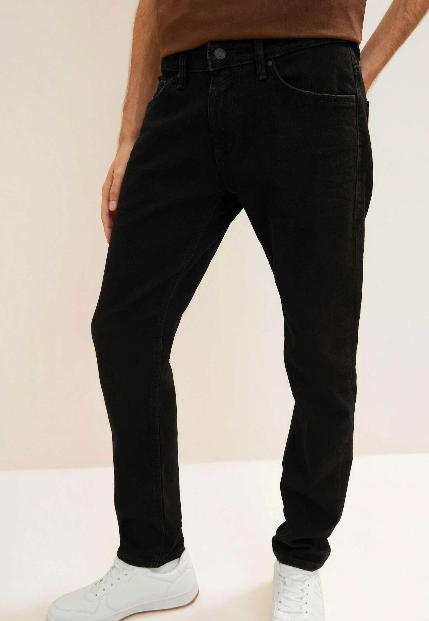 TOM TAILOR Denim Piers Mit Gürtelschlaufen - Slim Fit Jeans - Black Denim 1 TOM TAILOR Denim Piers Mit Gürtelschlaufen - Slim Fit Jeans - Black Denim