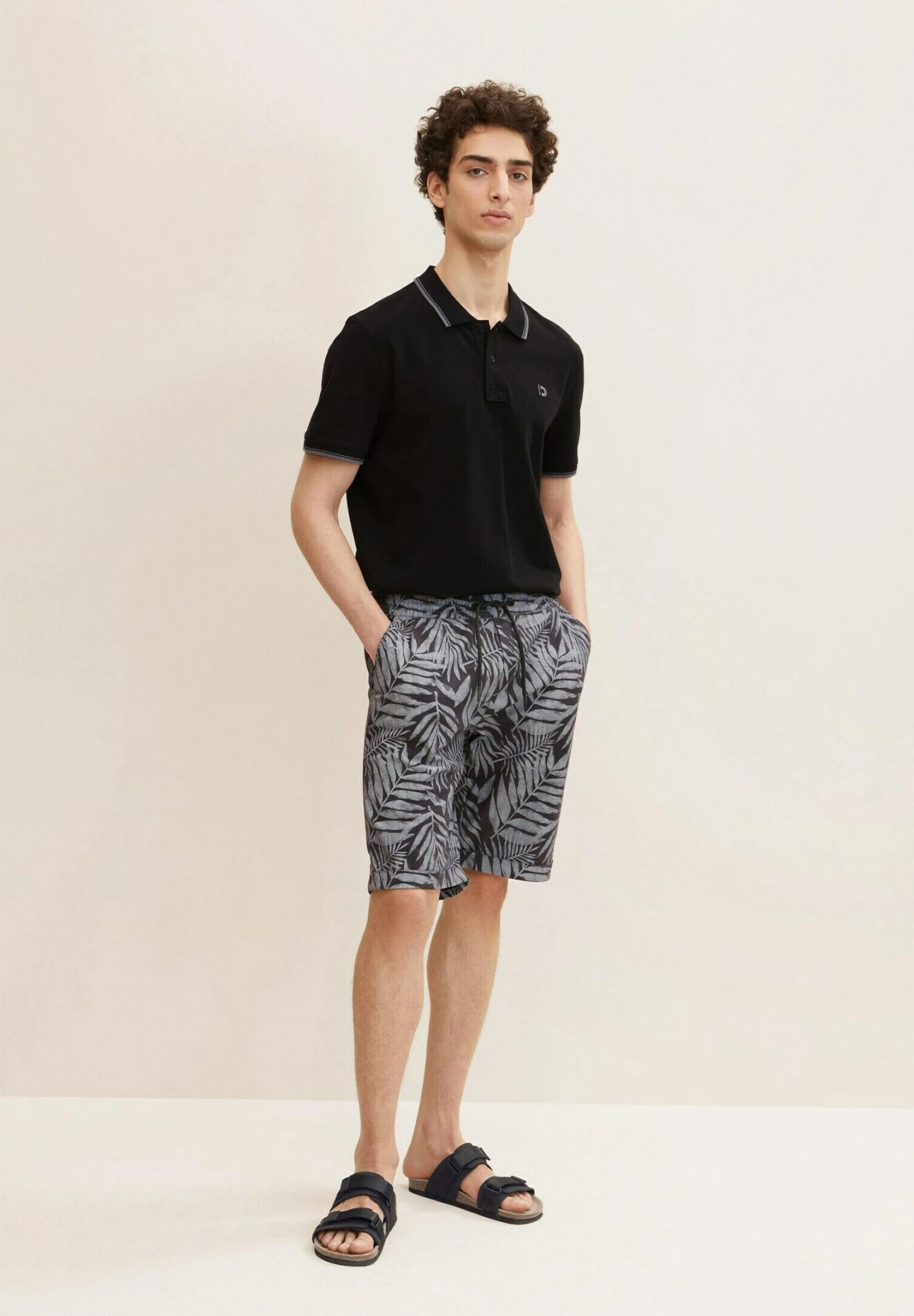TOM TAILOR Denim Shorts - Grey Big Watery Leaves Print 1 TOM TAILOR Denim Shorts - Grey Big Watery Leaves Print