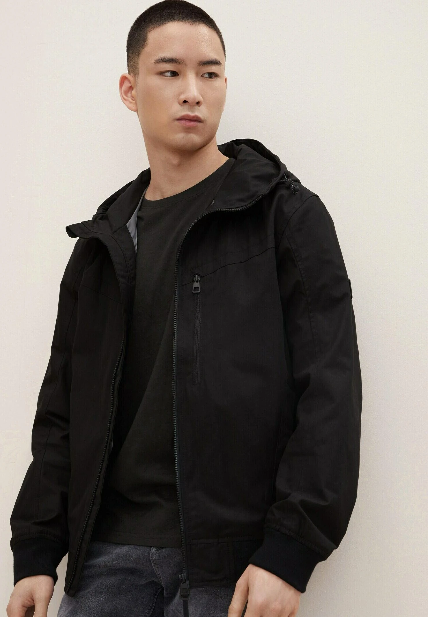 TOM TAILOR Denim Mit Tencel- Trainingsvest - Black 1 TOM TAILOR Denim Mit Tencel- Trainingsvest - Black