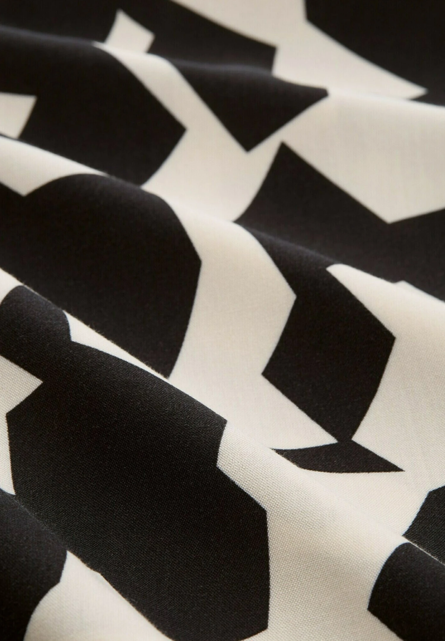 Tom Tailor Gemustertes Midi - Jurk - Black Big Abstract Design 6 Tom Tailor Gemustertes Midi - Jurk - Black Big Abstract Design - Afbeelding 6