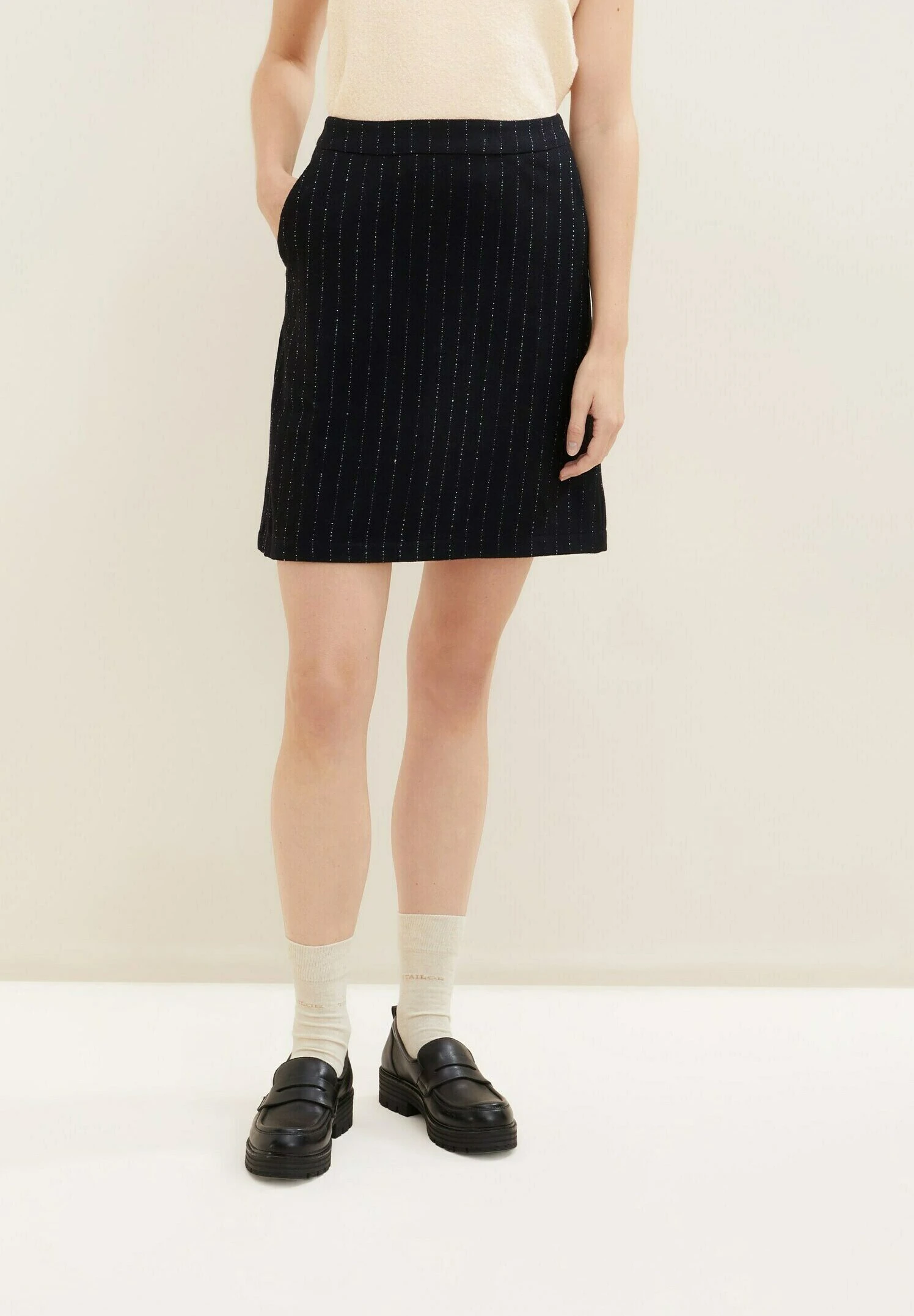 Tom Tailor Mit Nadelstreifenmuster - Minirok - Black Irregular Pin Stripe 1 Tom Tailor Mit Nadelstreifenmuster - Minirok - Black Irregular Pin Stripe