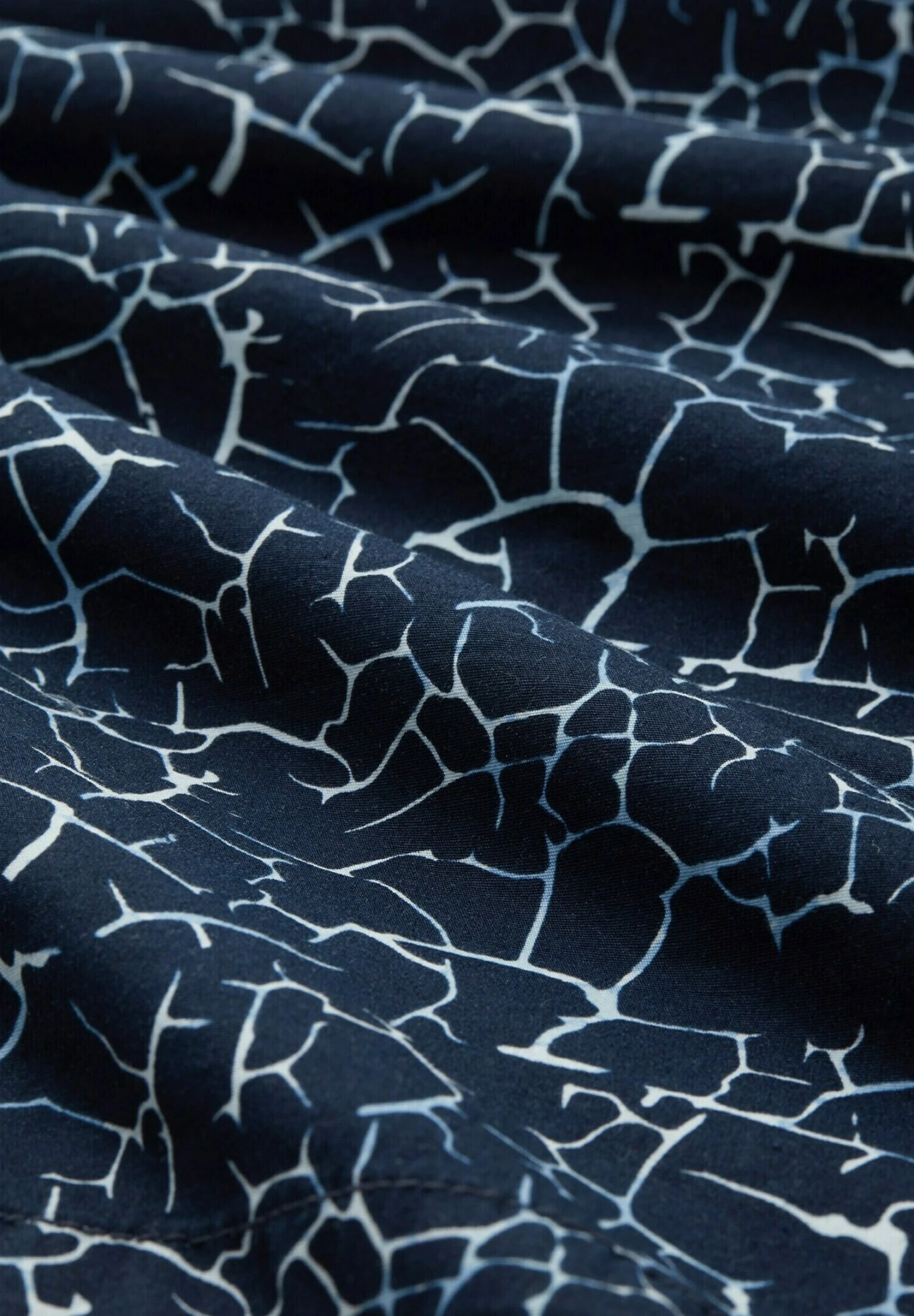 Tom Tailor Gemusterte- Shorts - Navy Tonal Leaf Design 8 Tom Tailor Gemusterte- Shorts - Navy Tonal Leaf Design - Afbeelding 8