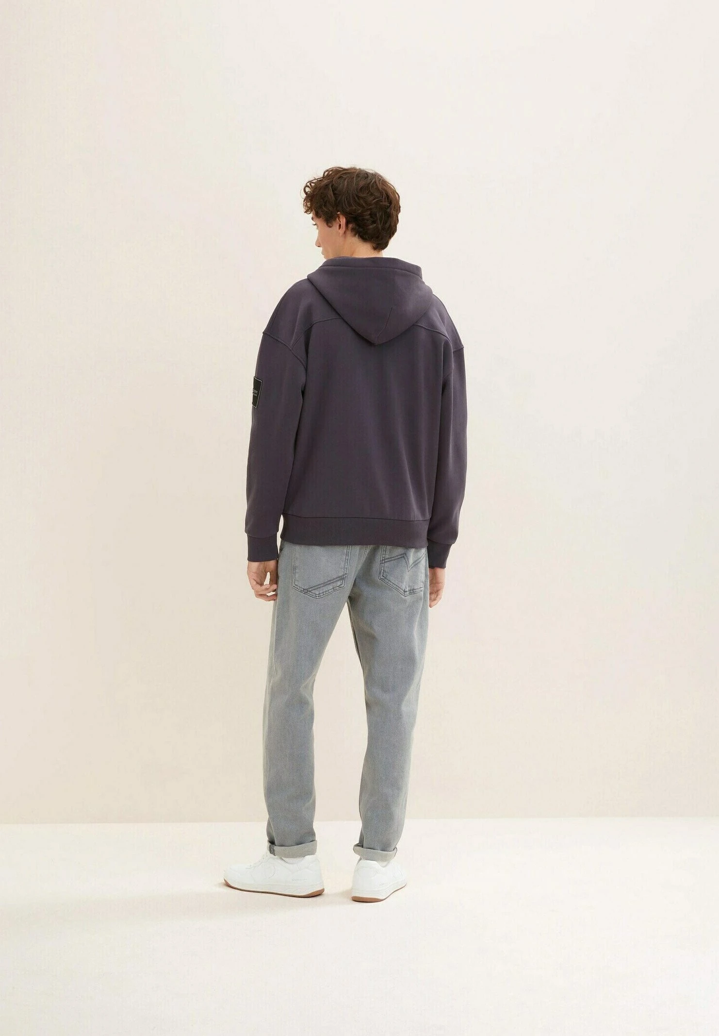 TOM TAILOR Denim Mit Logo-Detail - Sweater Met Rits - Coal Grey 3 TOM TAILOR Denim Mit Logo-Detail - Sweater Met Rits - Coal Grey - Afbeelding 3