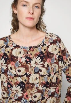 Tom Tailor Easy Shape - Blouse - Beige -Tom Tailor 75bce4acf1cd475fbab794c2b668839d