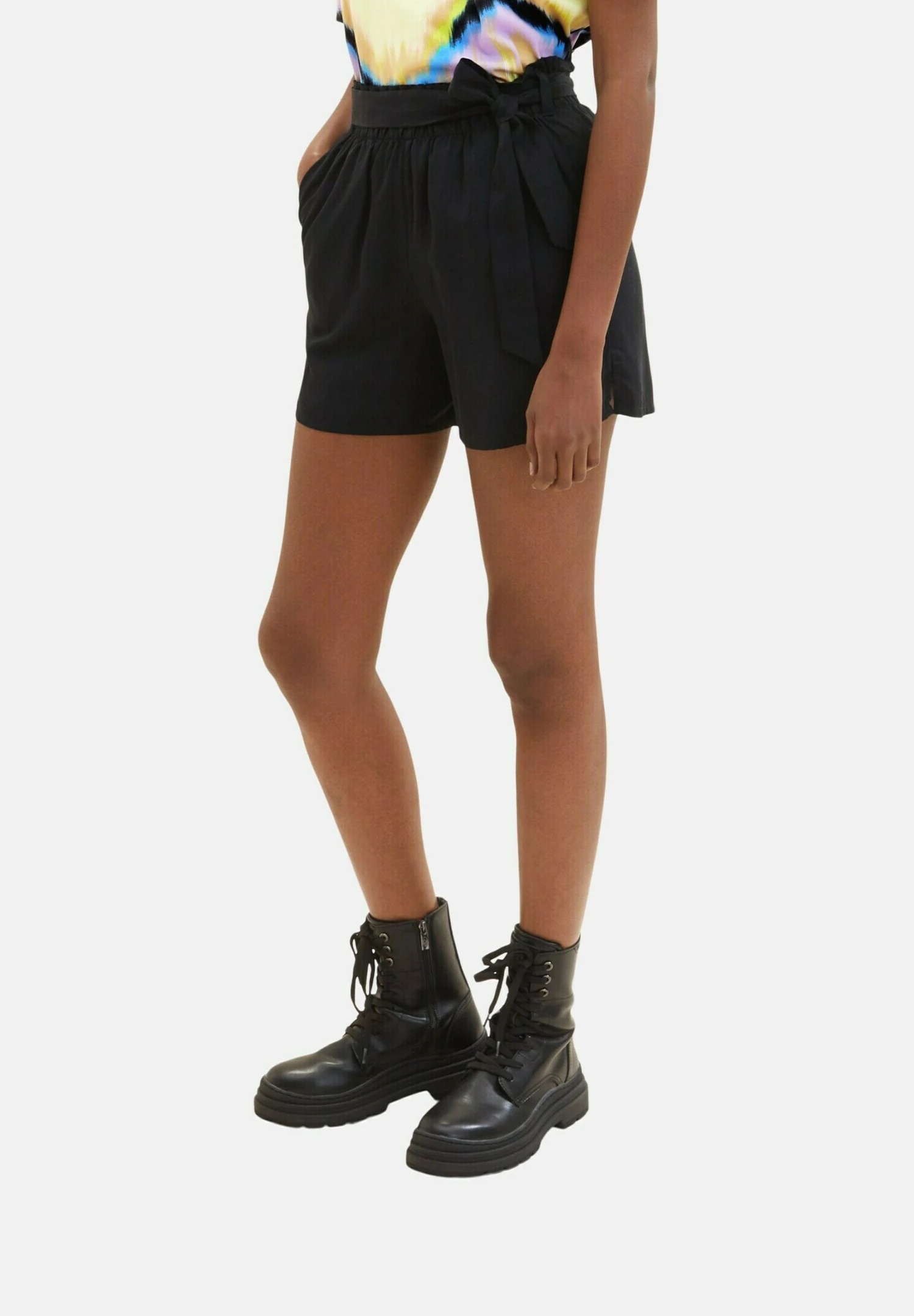TOM TAILOR Denim Mit Elastischem Bund - Shorts - Deep Black 1 TOM TAILOR Denim Mit Elastischem Bund - Shorts - Deep Black
