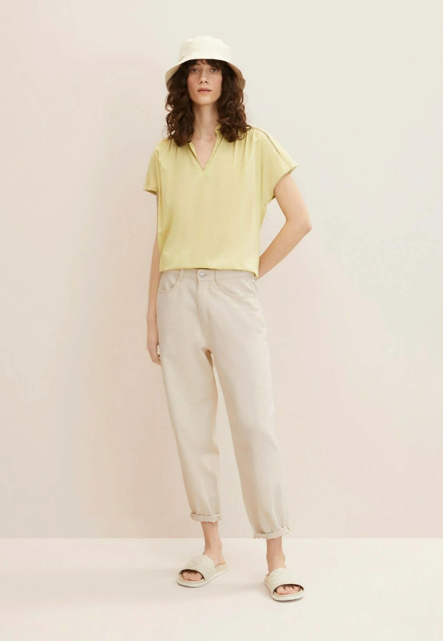 Tom Tailor Mit Details - Blouse - Light Moderate Olive 2 Tom Tailor Mit Details - Blouse - Light Moderate Olive - Afbeelding 2