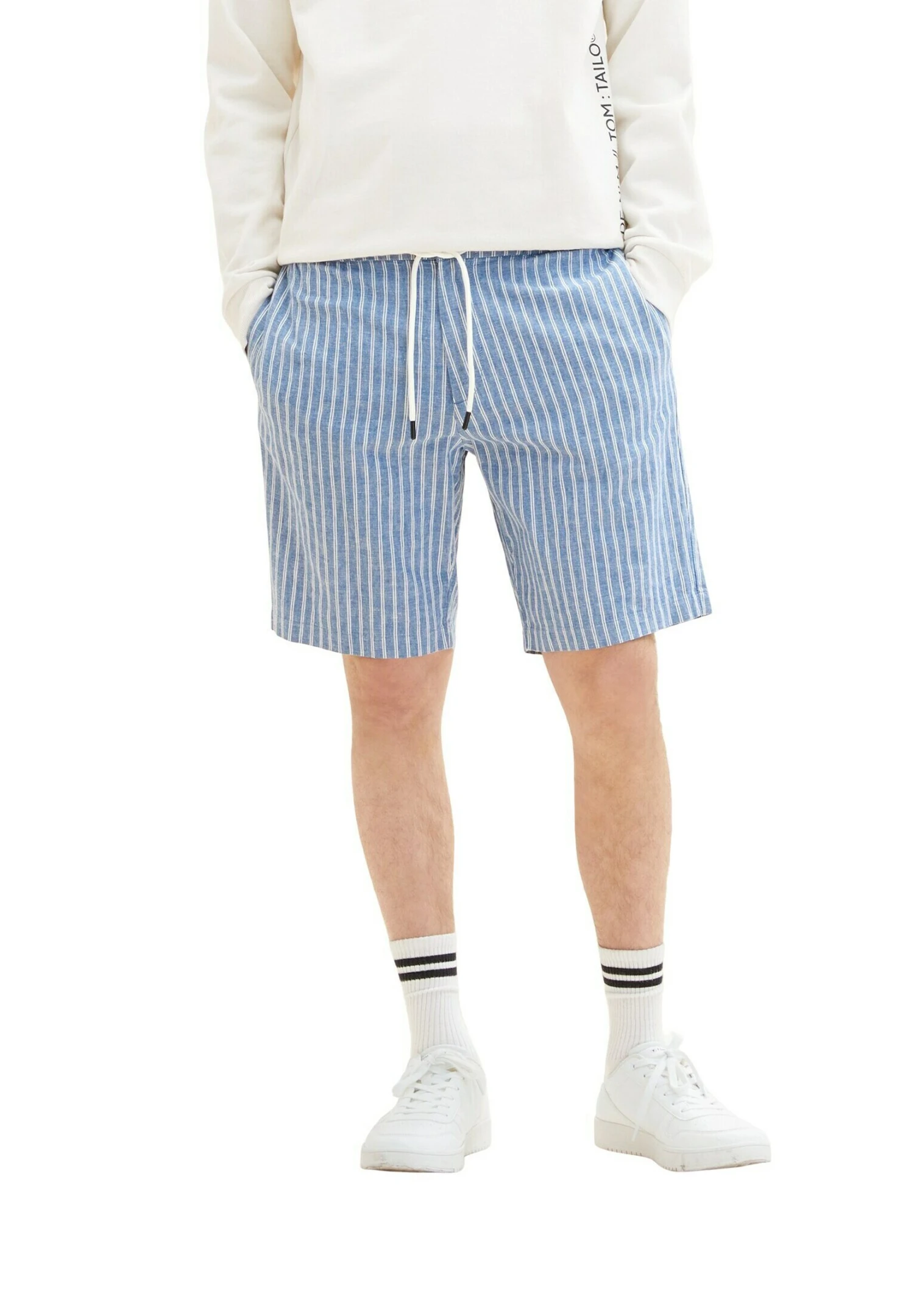 TOM TAILOR Denim Gemusterte Bermuda - Shorts - Blue White Stripe 6 TOM TAILOR Denim Gemusterte Bermuda - Shorts - Blue White Stripe - Afbeelding 6