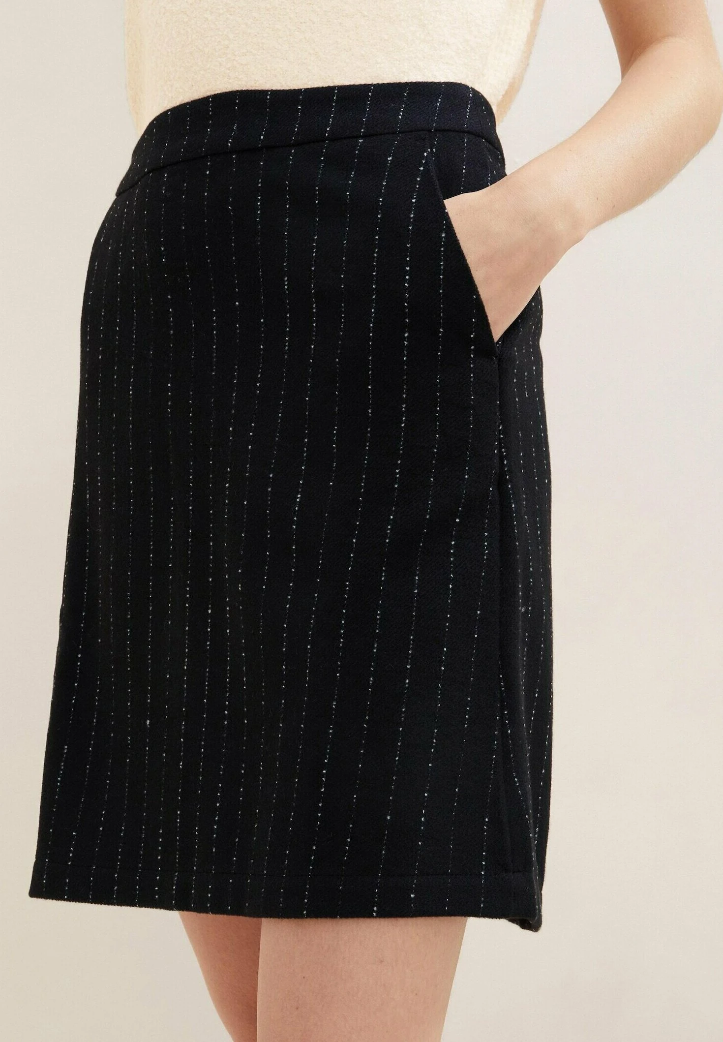 Tom Tailor Mit Nadelstreifenmuster - Minirok - Black Irregular Pin Stripe 5 Tom Tailor Mit Nadelstreifenmuster - Minirok - Black Irregular Pin Stripe - Afbeelding 5