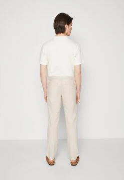 Tom Tailor Regular - Chino - Caramel Beige 8 Tom Tailor Regular - Chino - Caramel Beige -Tom Tailor 9a31f88b51ad403295d81a7462d1ad04