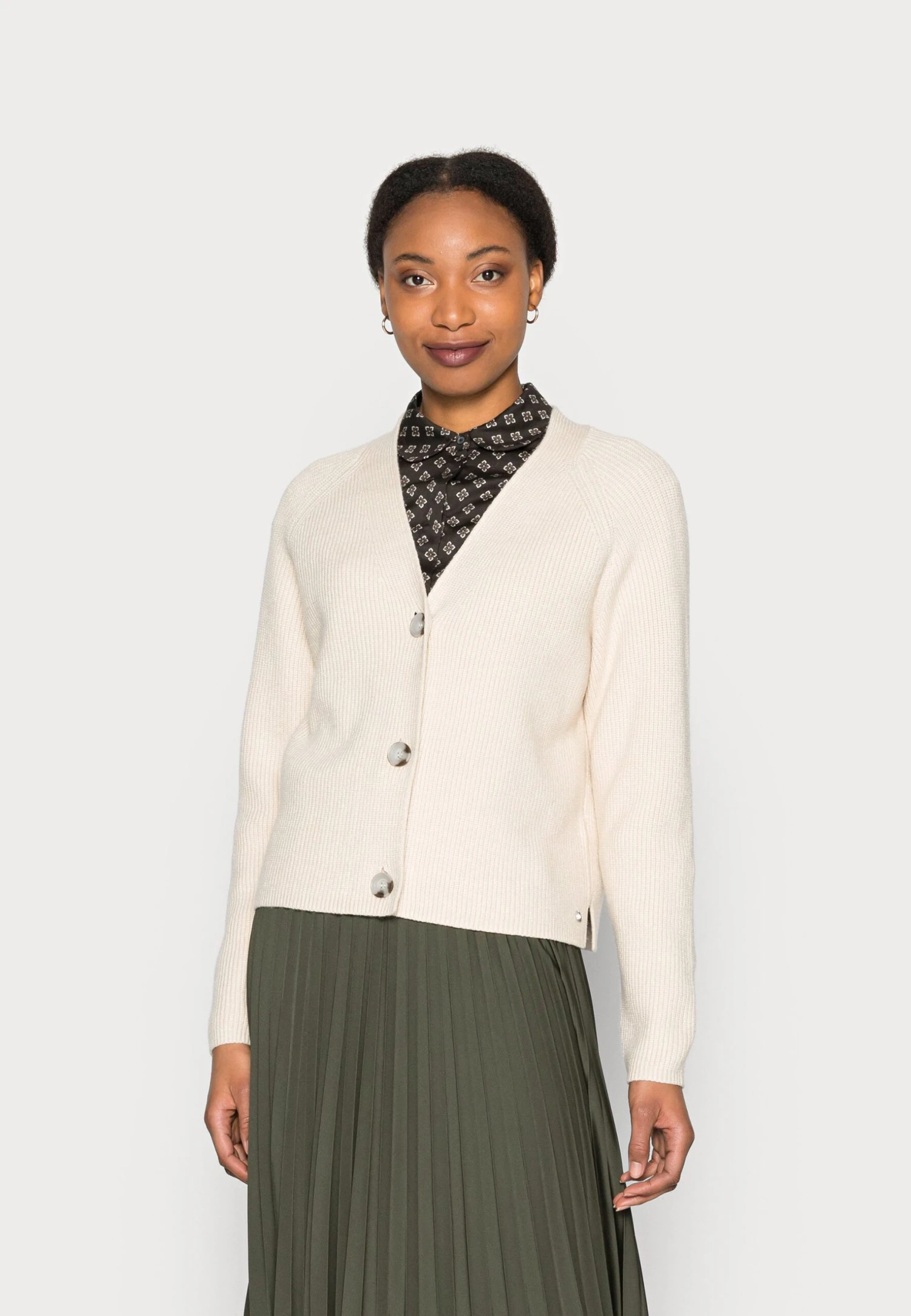 TOM TAILOR Denim V Neck - Vest - Light Cashew Beige 1 TOM TAILOR Denim V Neck - Vest - Light Cashew Beige