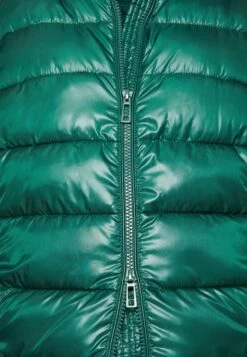 Tom Tailor Long Lightweight Vest - Bodywarmer - Pineneedle Green 11 Tom Tailor Long Lightweight Vest - Bodywarmer - Pineneedle Green -Tom Tailor 9c97a499fe46450094389ee615ec89ab