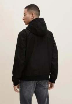 TOM TAILOR Denim Mit Tencel- Trainingsvest - Black 8 TOM TAILOR Denim Mit Tencel- Trainingsvest - Black -Tom Tailor a62a0c697e834b97a38855be102f6050