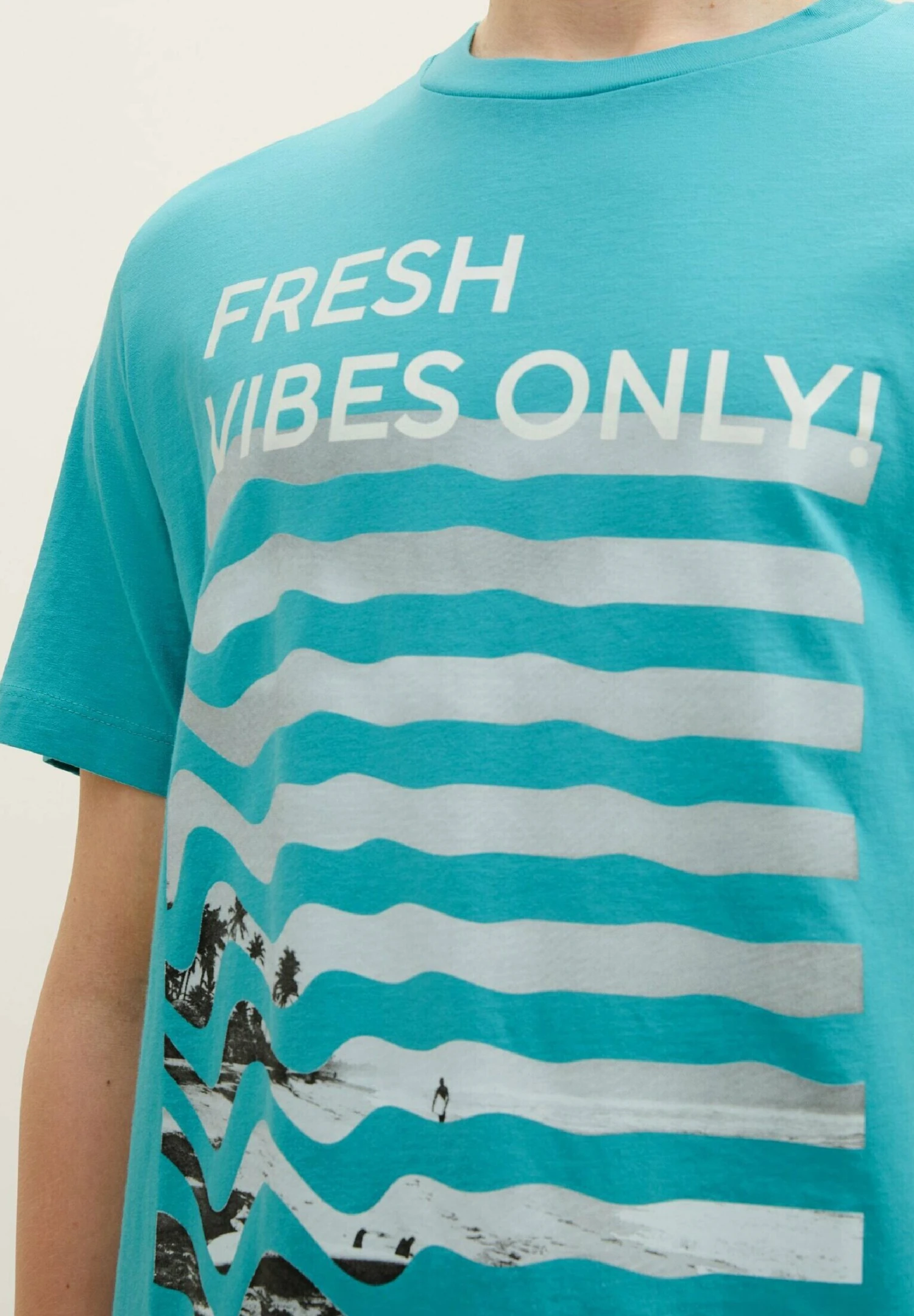 TOM TAILOR Denim Mit Fotoprint - T-Shirt Print - Deep Turquoise 4 TOM TAILOR Denim Mit Fotoprint - T-Shirt Print - Deep Turquoise - Afbeelding 4