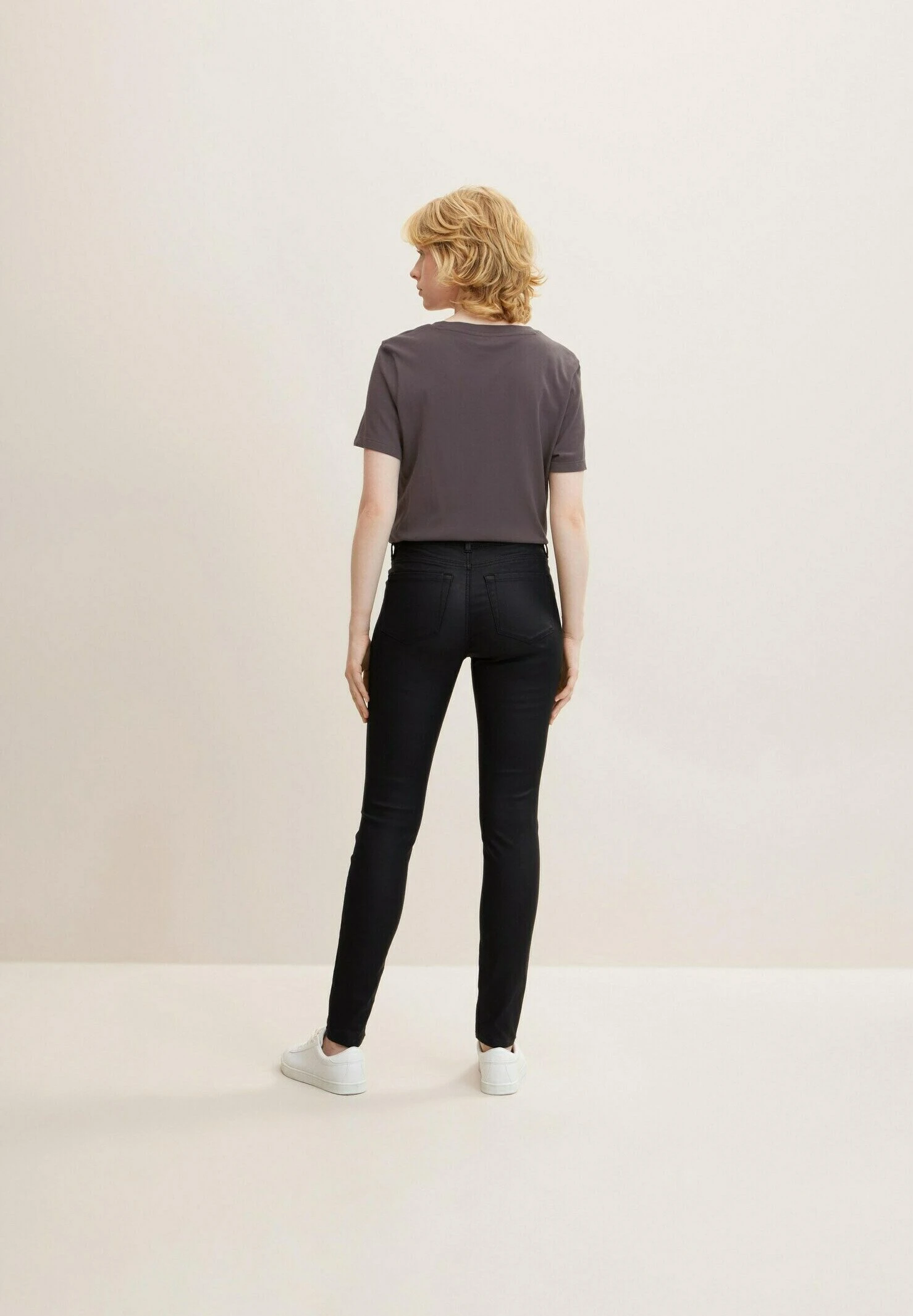 TOM TAILOR Denim Nela- Jeans Skinny Fit - Coated Black Denim 2 TOM TAILOR Denim Nela- Jeans Skinny Fit - Coated Black Denim - Afbeelding 2