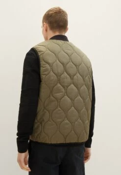 TOM TAILOR Denim Lightweight- Bodywarmer - Dusty Olive Green 8 TOM TAILOR Denim Lightweight- Bodywarmer - Dusty Olive Green -Tom Tailor c4a4c516a376422bbdb076e3c070b87a
