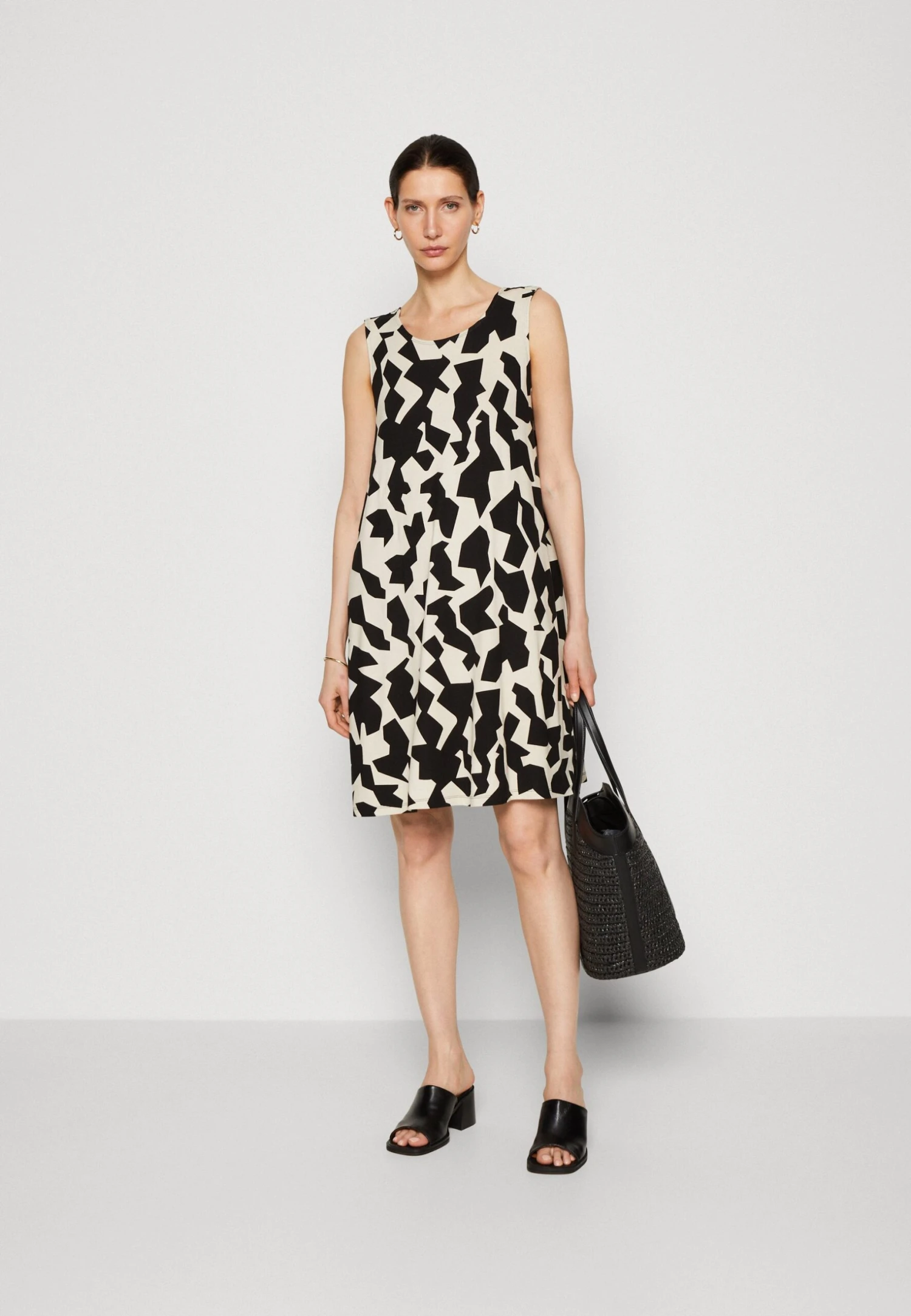 Tom Tailor With Back Detail - Jerseyjurk - Black 2 Tom Tailor With Back Detail - Jerseyjurk - Black - Afbeelding 2