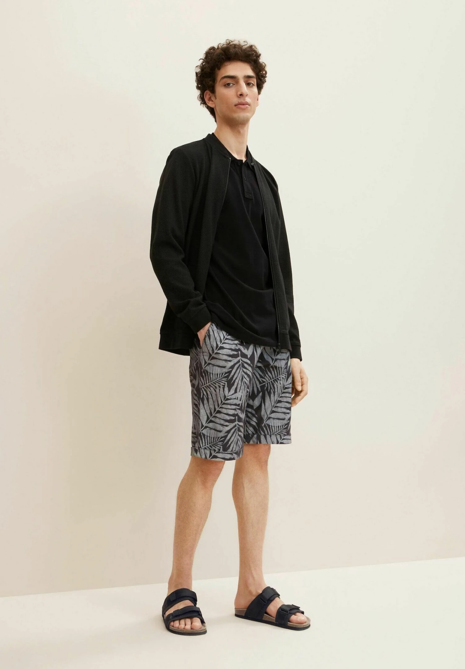 TOM TAILOR Denim Shorts - Grey Big Watery Leaves Print 2 TOM TAILOR Denim Shorts - Grey Big Watery Leaves Print - Afbeelding 2