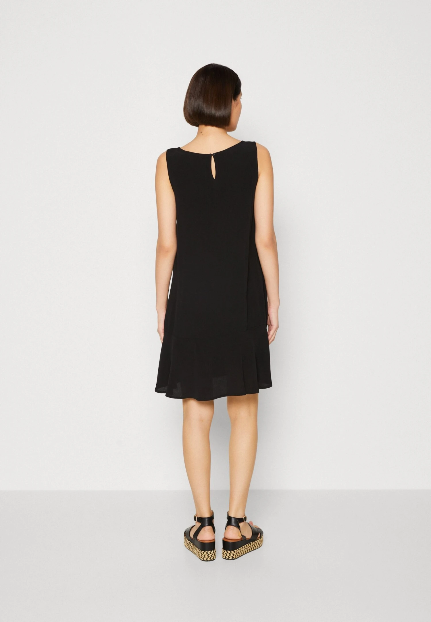 Tom Tailor Sleeveless Dress With Volant - Jurk - Deep Black 3 Tom Tailor Sleeveless Dress With Volant - Jurk - Deep Black - Afbeelding 3
