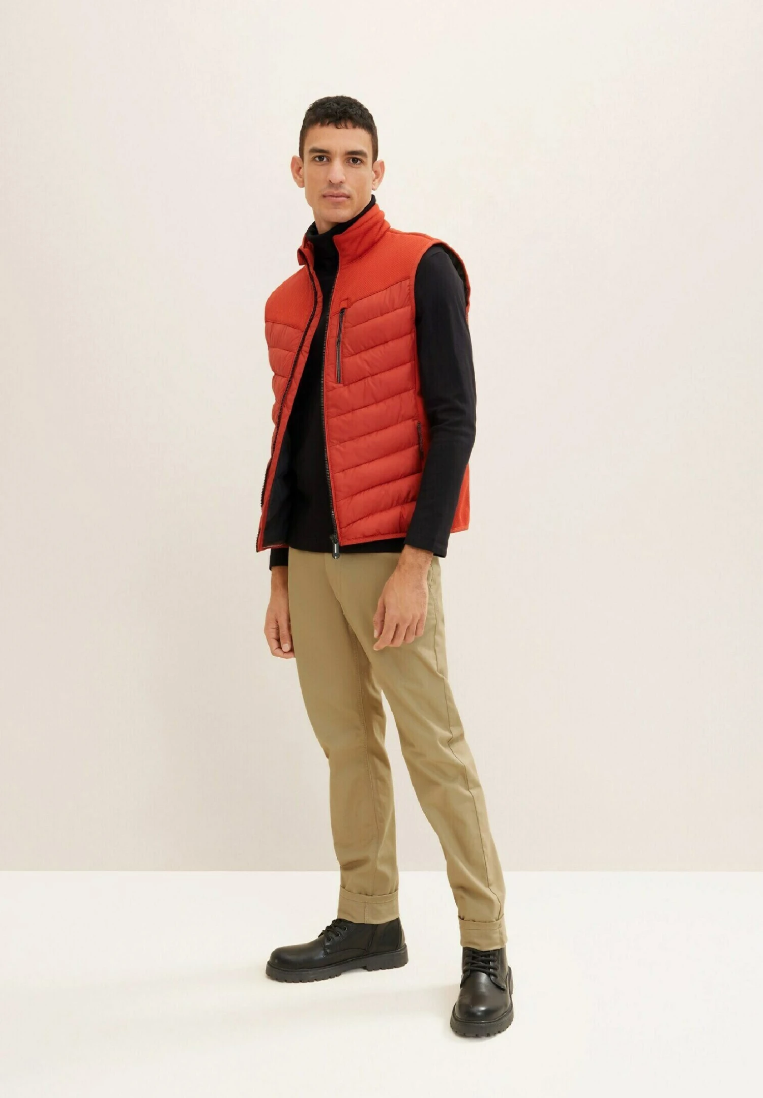 Tom Tailor Bodywarmer - Rooibos Orange 2 Tom Tailor Bodywarmer - Rooibos Orange - Afbeelding 2