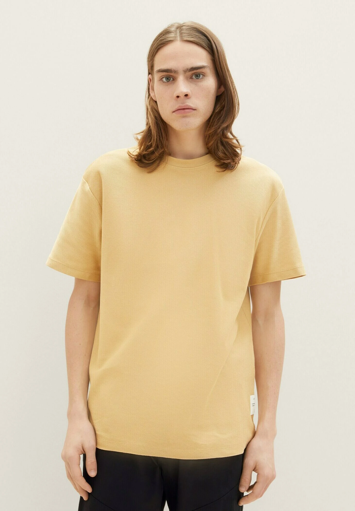 TOM TAILOR Denim Mit Struktur - T-Shirt Basic - Brown Rice 1 TOM TAILOR Denim Mit Struktur - T-Shirt Basic - Brown Rice