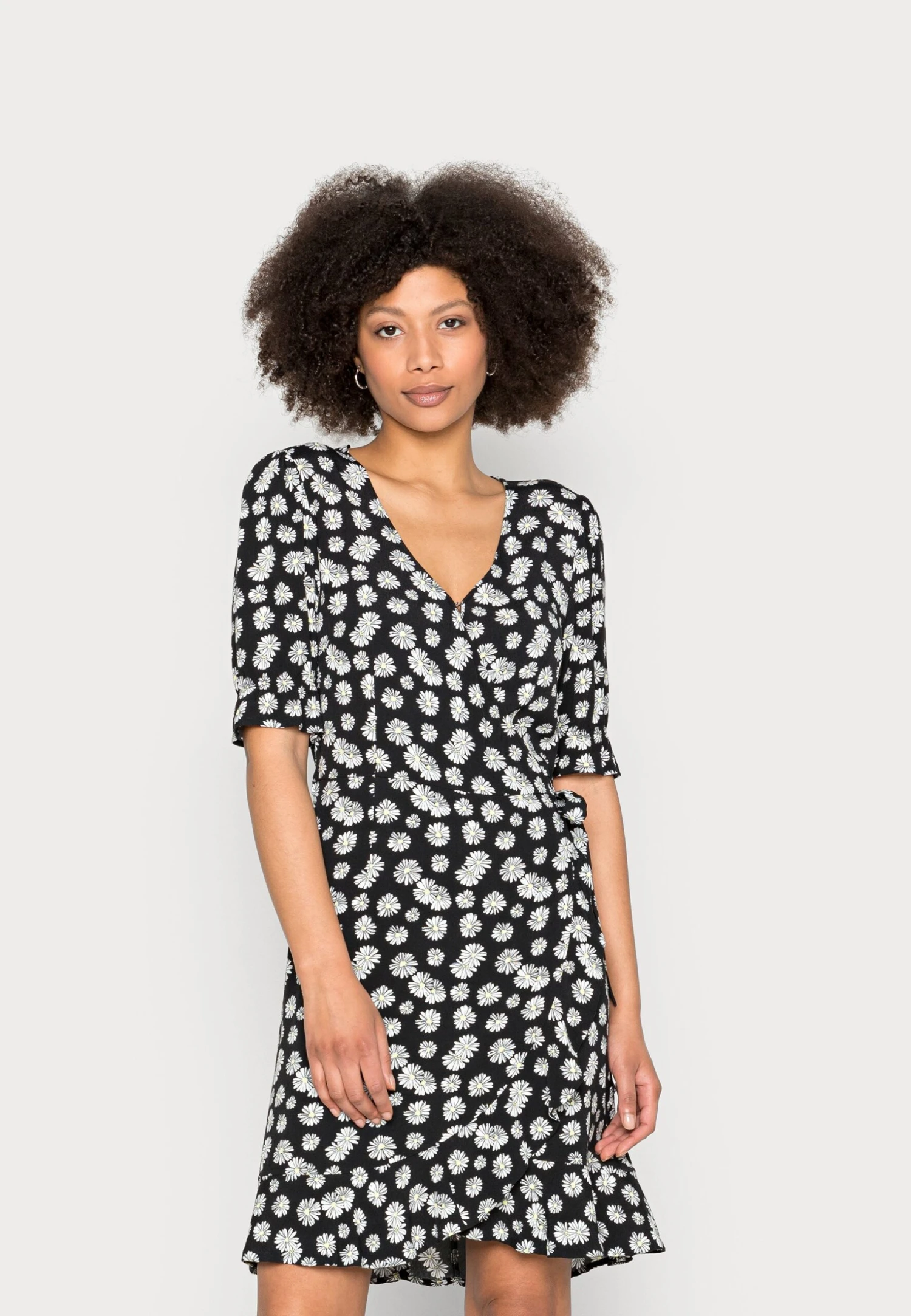 TOM TAILOR Denim Printed Wrap Dress - Jurk - Black Daisy 1 TOM TAILOR Denim Printed Wrap Dress - Jurk - Black Daisy