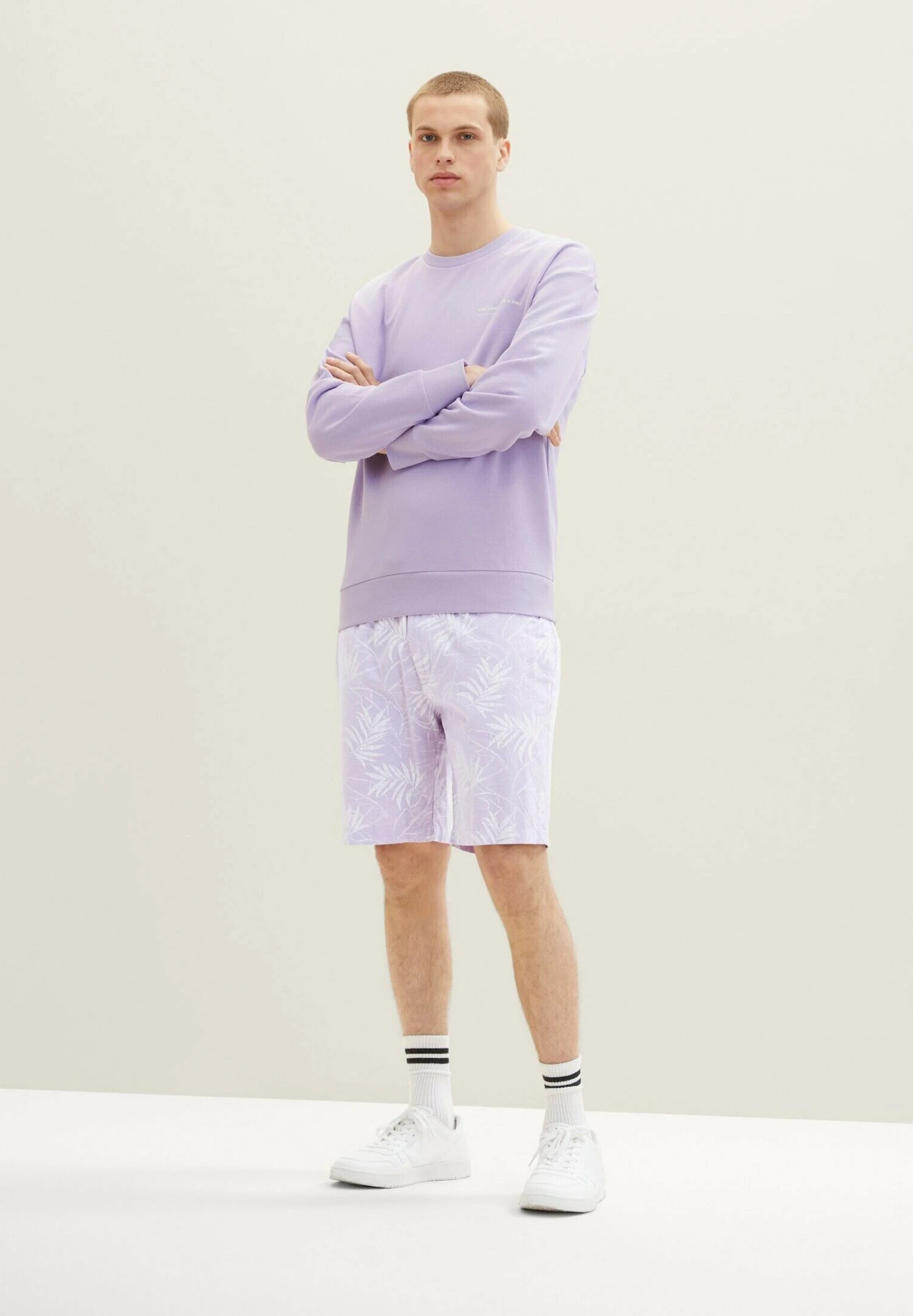 TOM TAILOR Denim Gemusterte Bermuda - Shorts - Lilac Leaf Lines Print 5 TOM TAILOR Denim Gemusterte Bermuda - Shorts - Lilac Leaf Lines Print - Afbeelding 5