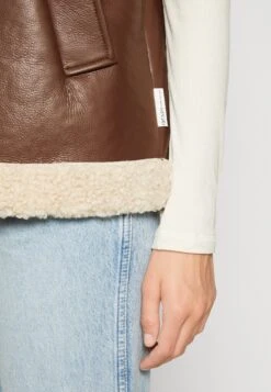 TOM TAILOR Denim Vest - Bodywarmer - Roasted Coffee Brown 11 TOM TAILOR Denim Vest - Bodywarmer - Roasted Coffee Brown -Tom Tailor f8bbe11fdc6041d6a6a123a52a9e6046