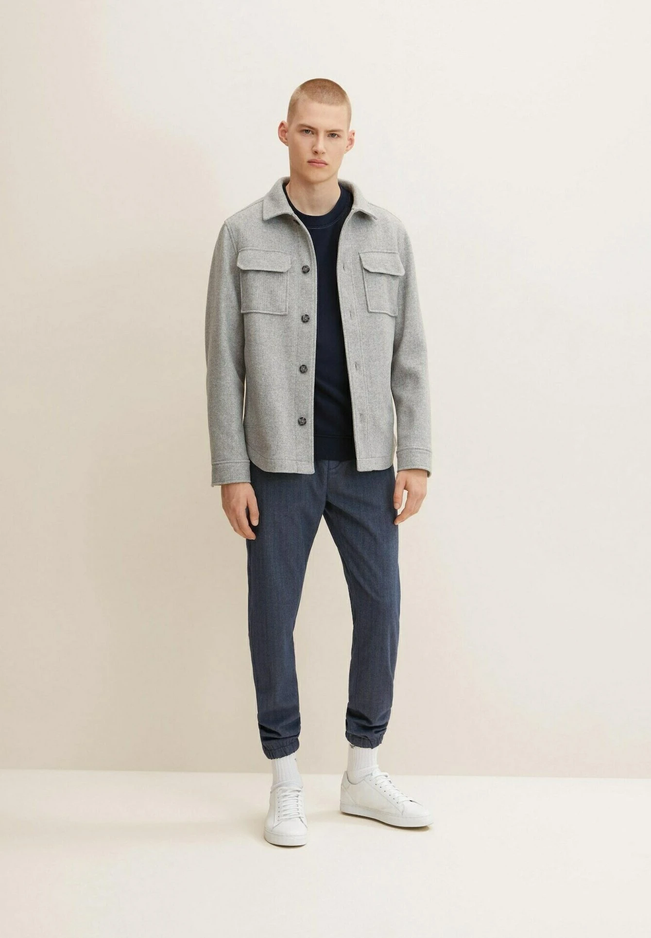 TOM TAILOR Denim Mit Seitlichen Eingrifftaschen - Trainingsbroek - Navy Melange Herringbone 2 TOM TAILOR Denim Mit Seitlichen Eingrifftaschen - Trainingsbroek - Navy Melange Herringbone - Afbeelding 2